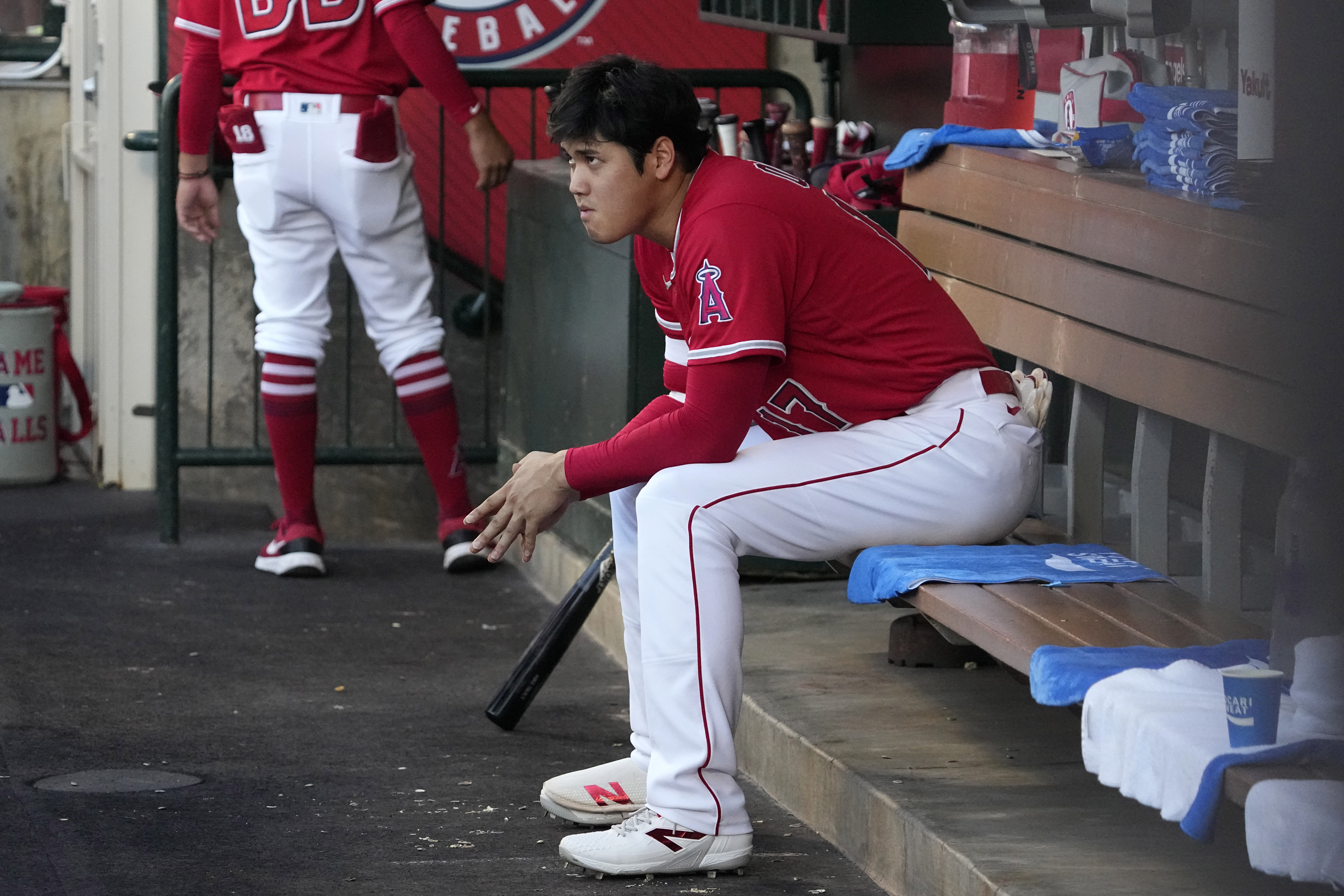 Shohei Ohtani leaves the mound abruptly in 2nd inning after 26 pitches for  the Angels