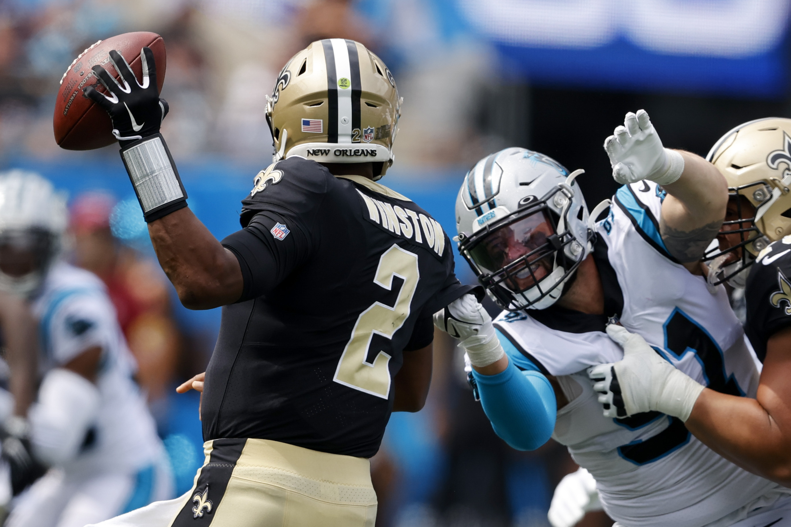 New Orleans Saints QB Drew Brees piles up yards, not TDs 