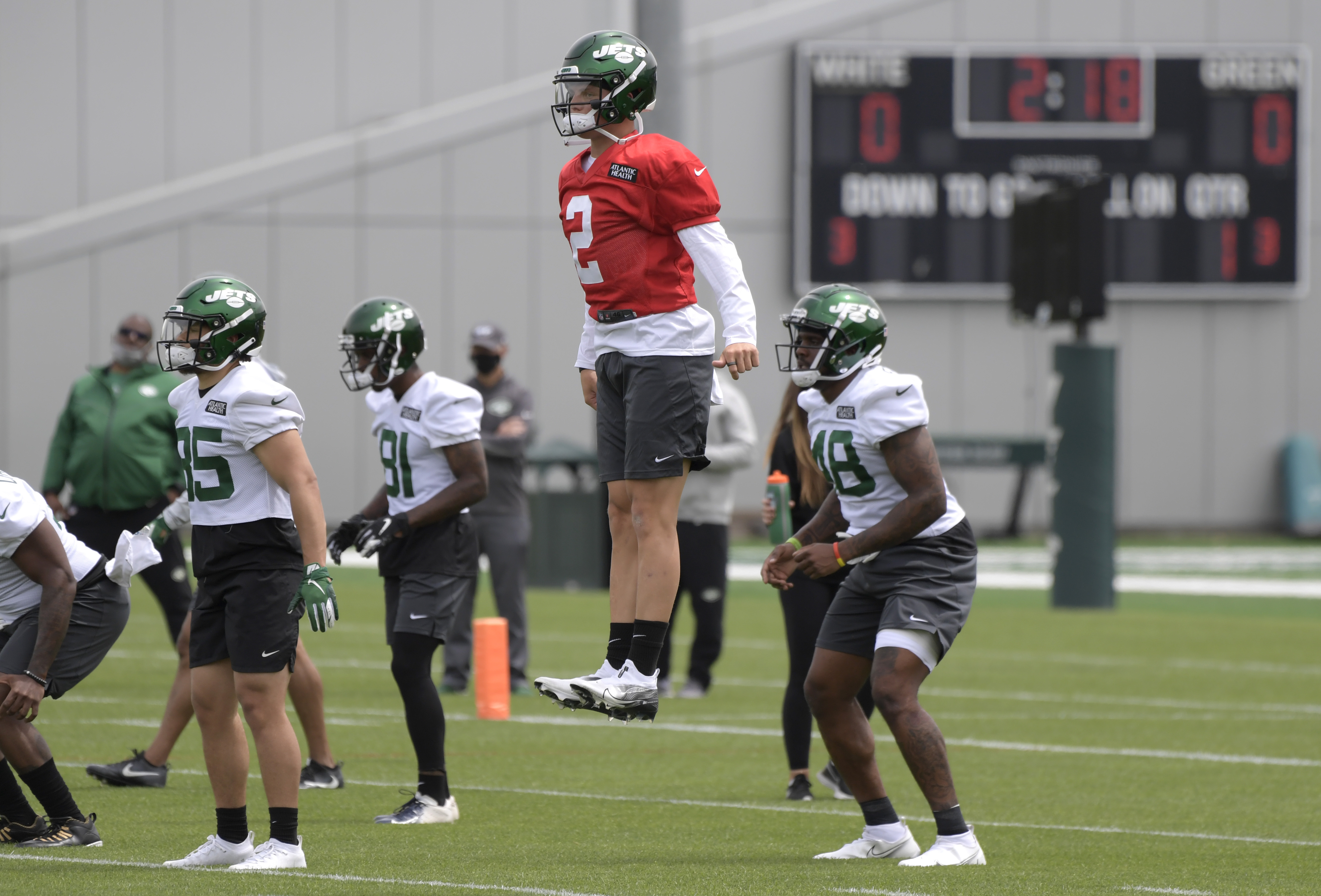 NY Jets: Chris Herndon not working with starters in minicamp