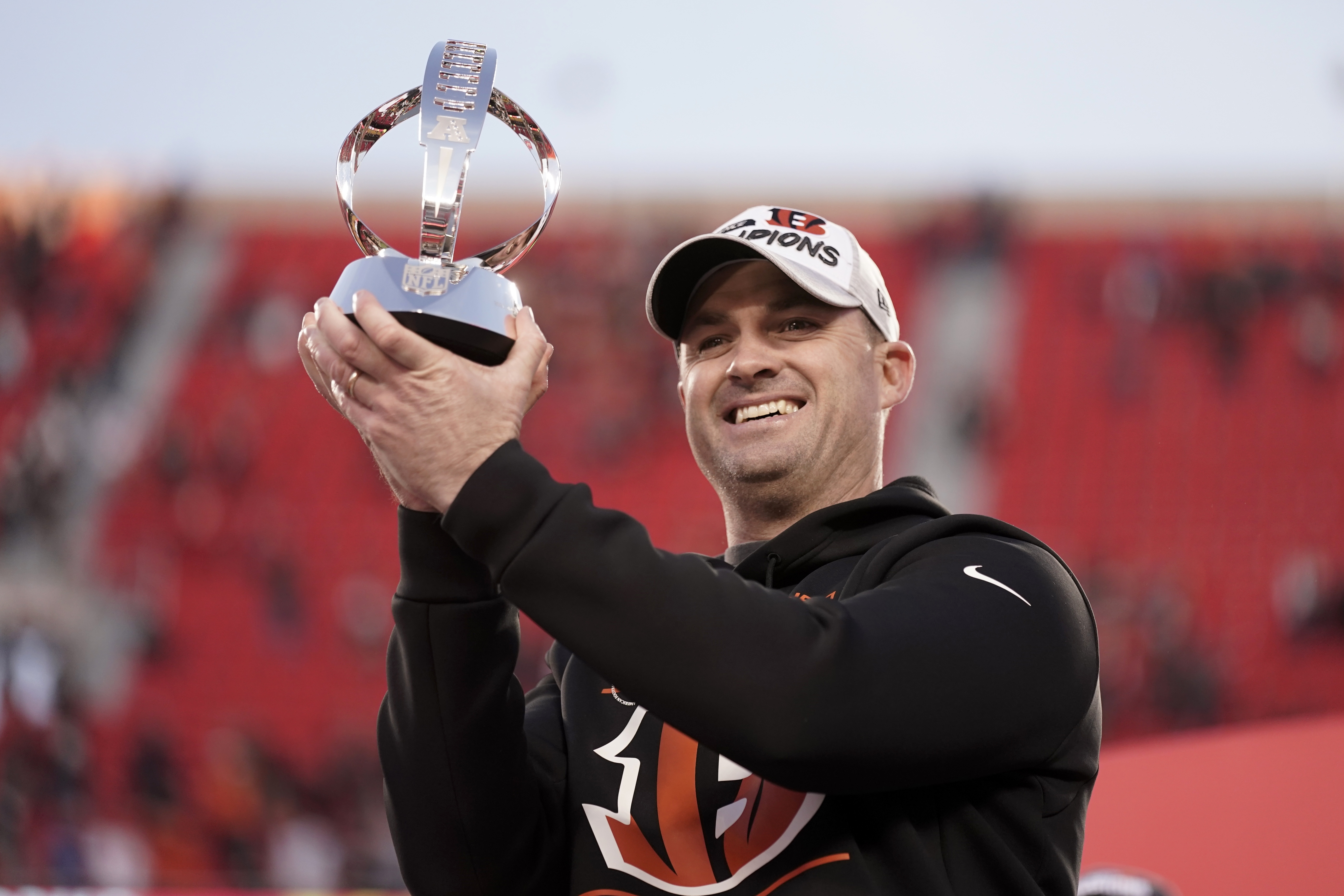 Kansas City Chiefs presented with Lamar Hunt trophy following AFC  Championship win vs. Cincinnati Bengals