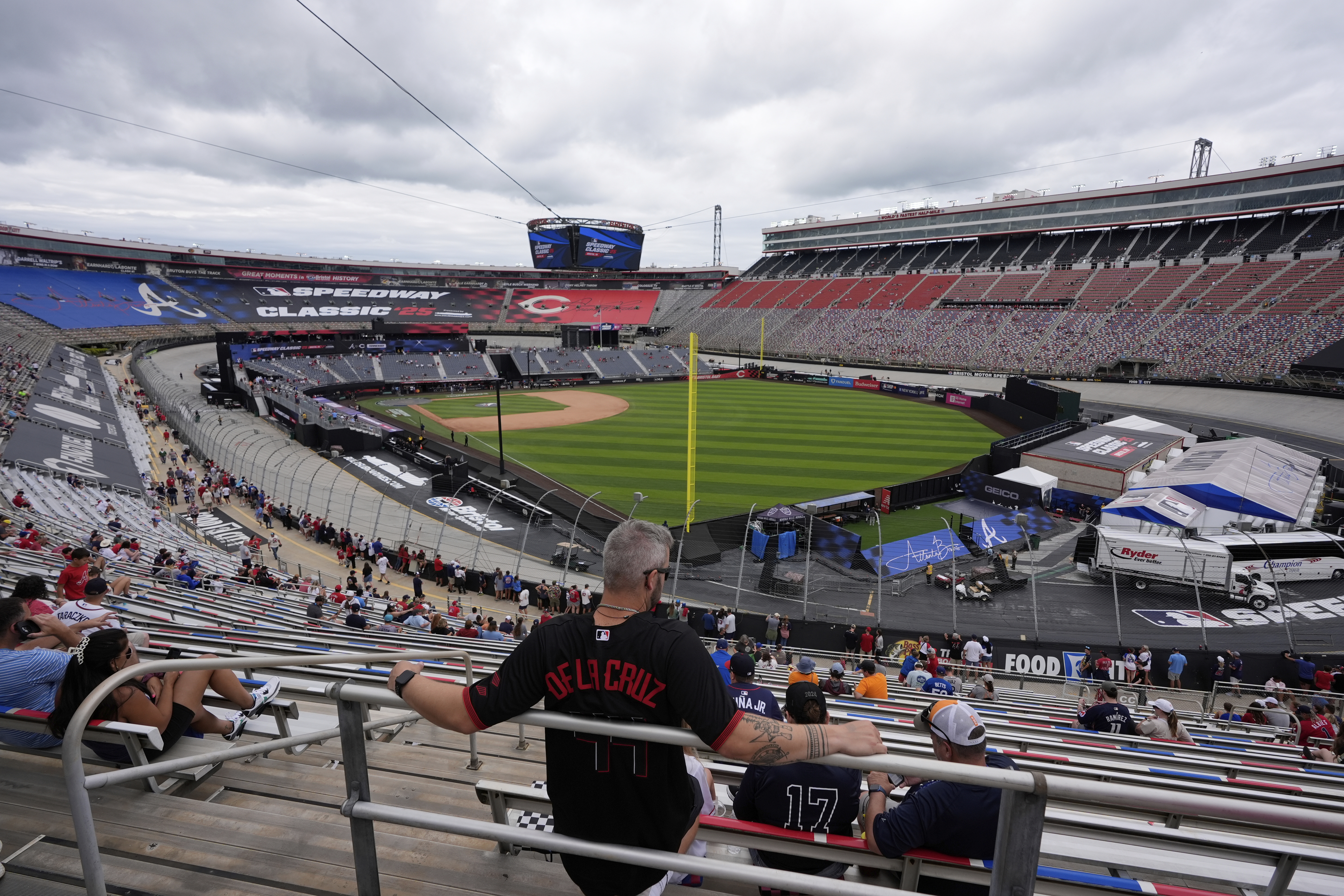 Play ball, take 2: The Braves take the MLB Speedway Classic at