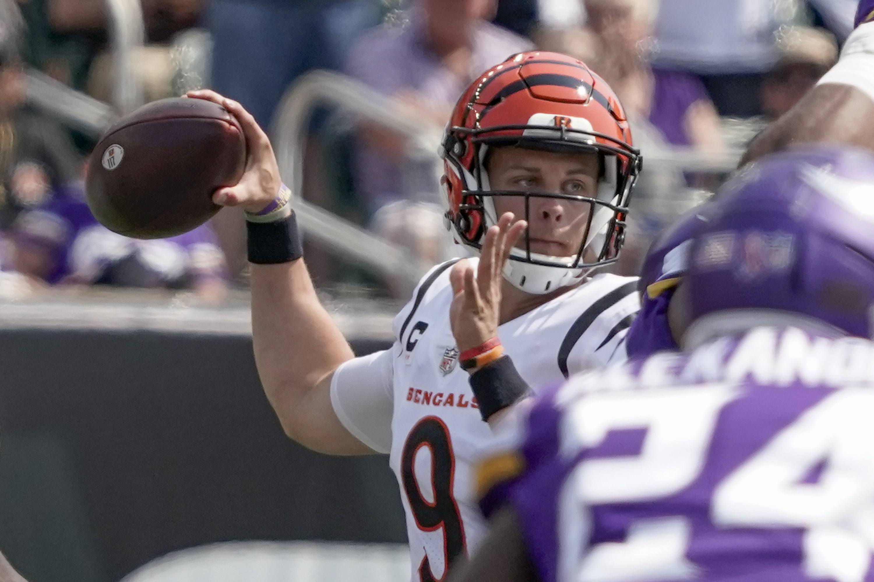 Patrick Mahomes makes uncharacteristic error vs. Bengals, loses