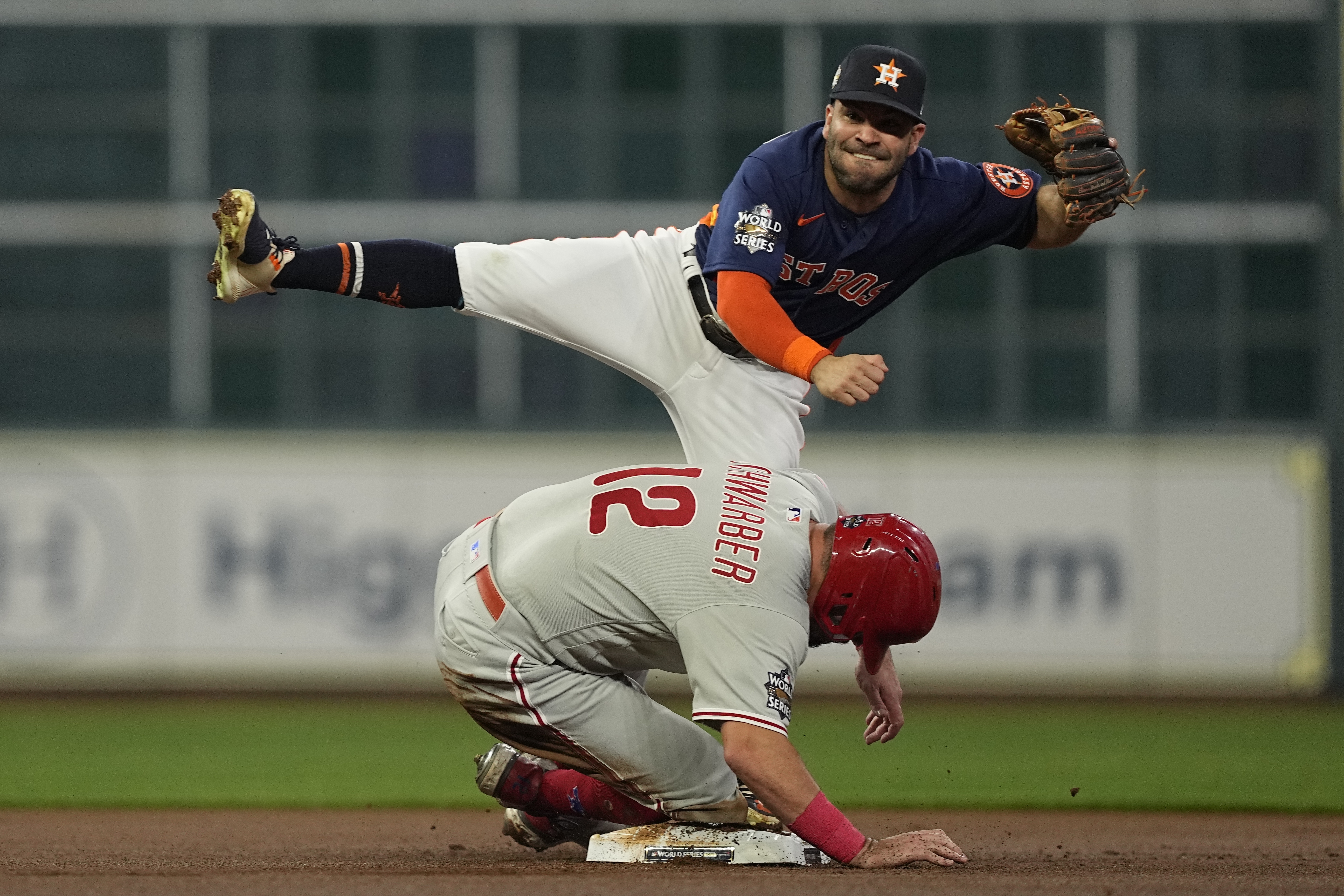 Yordan Alvarez blasts Astros, Dusty Baker to World Series title
