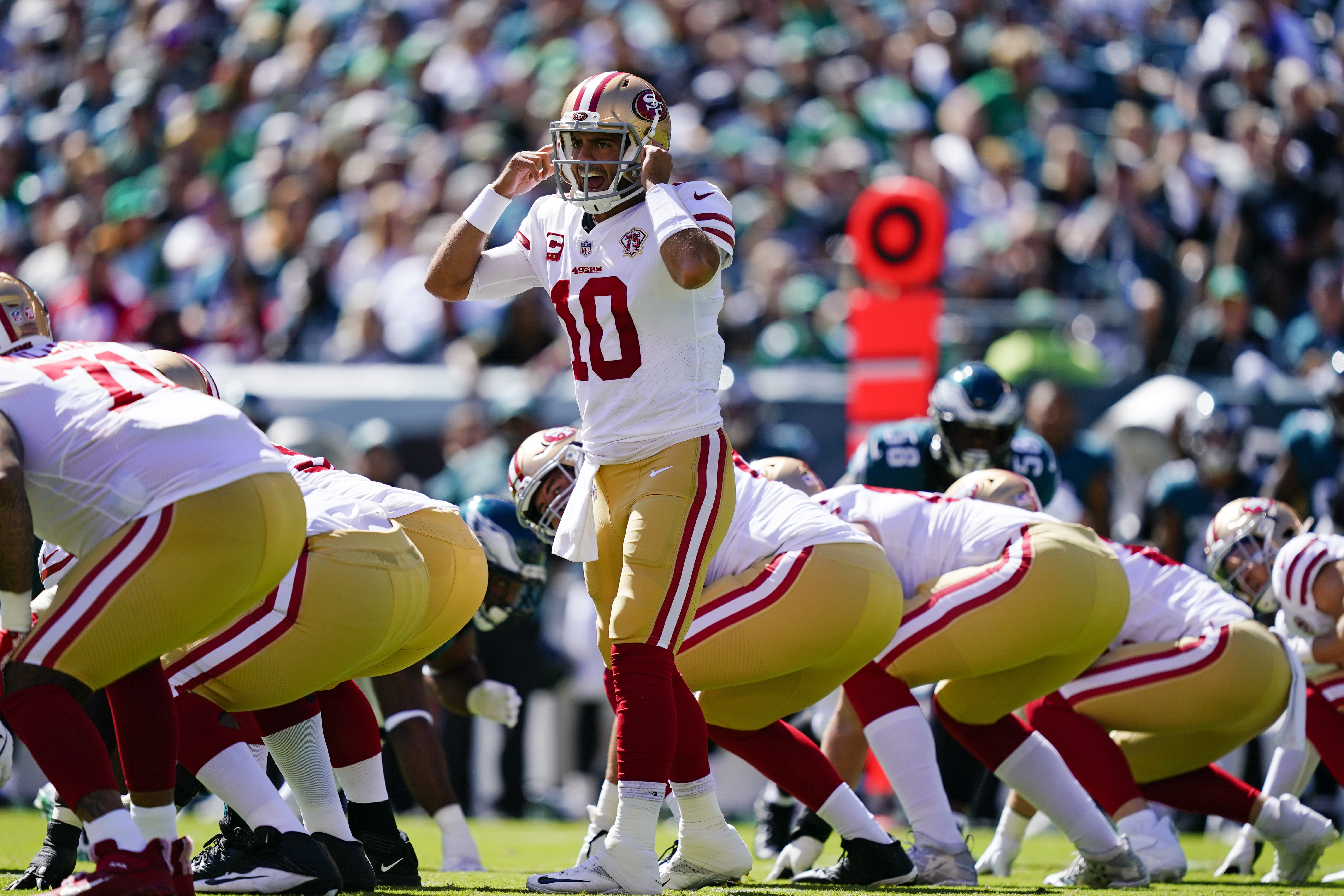 Packers vs. 49ers: George Kittle celebrates with topless Jimmy G shirt