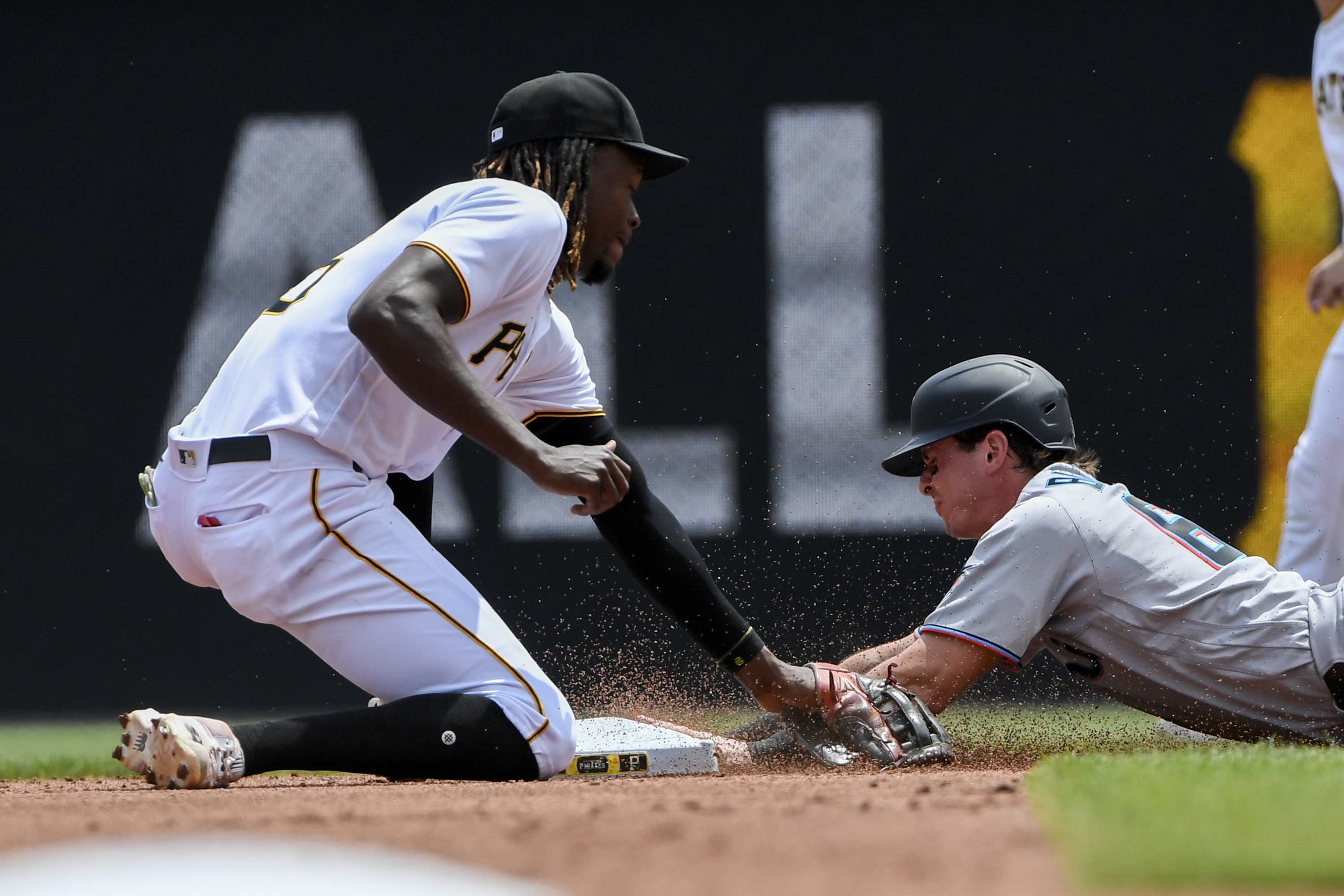 Pirates reinstate Yoshi Tsutsugo, Ben Gamel from IL in time for Yankees  series