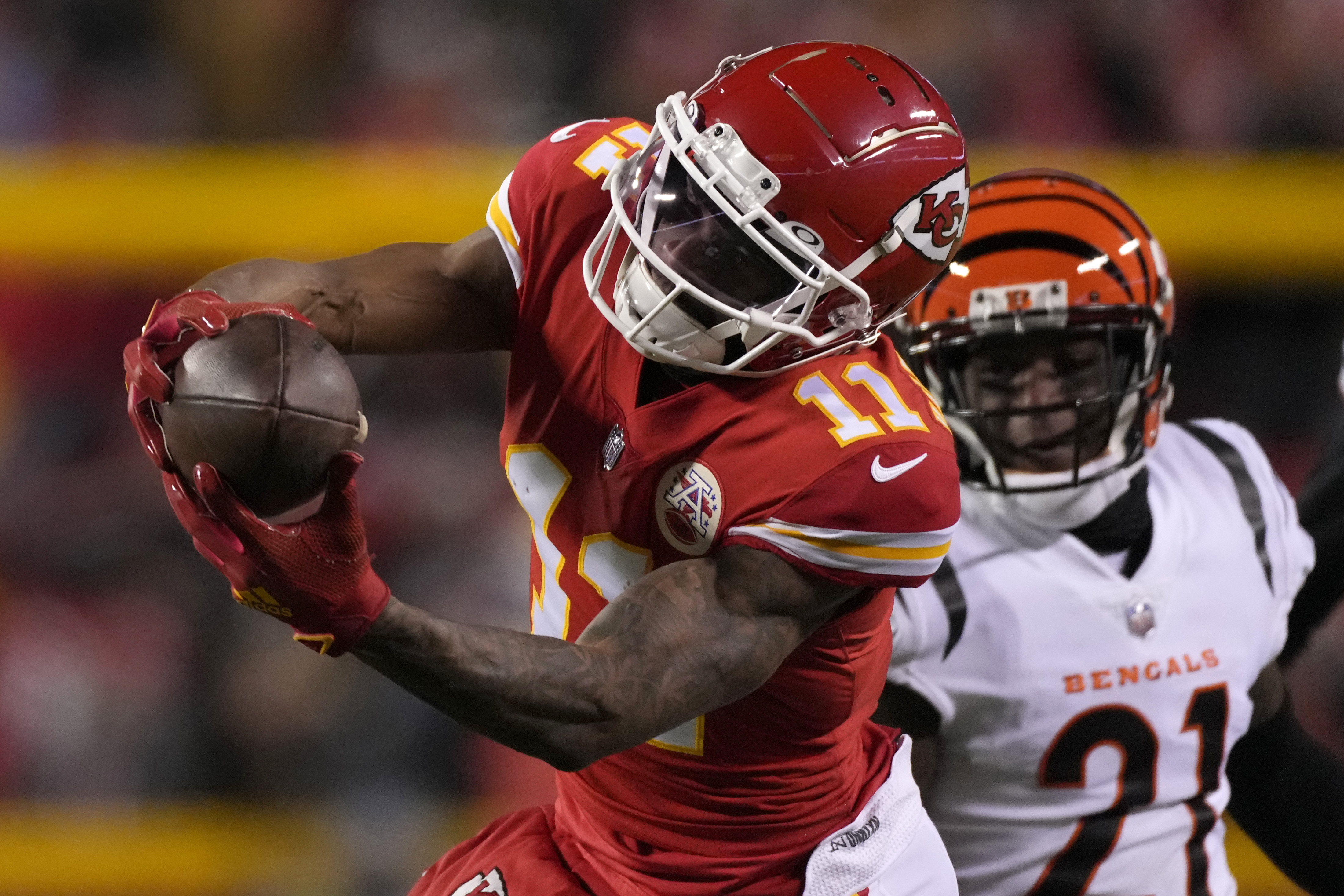 Chiefs top Bengals on last-second field goal for AFC title