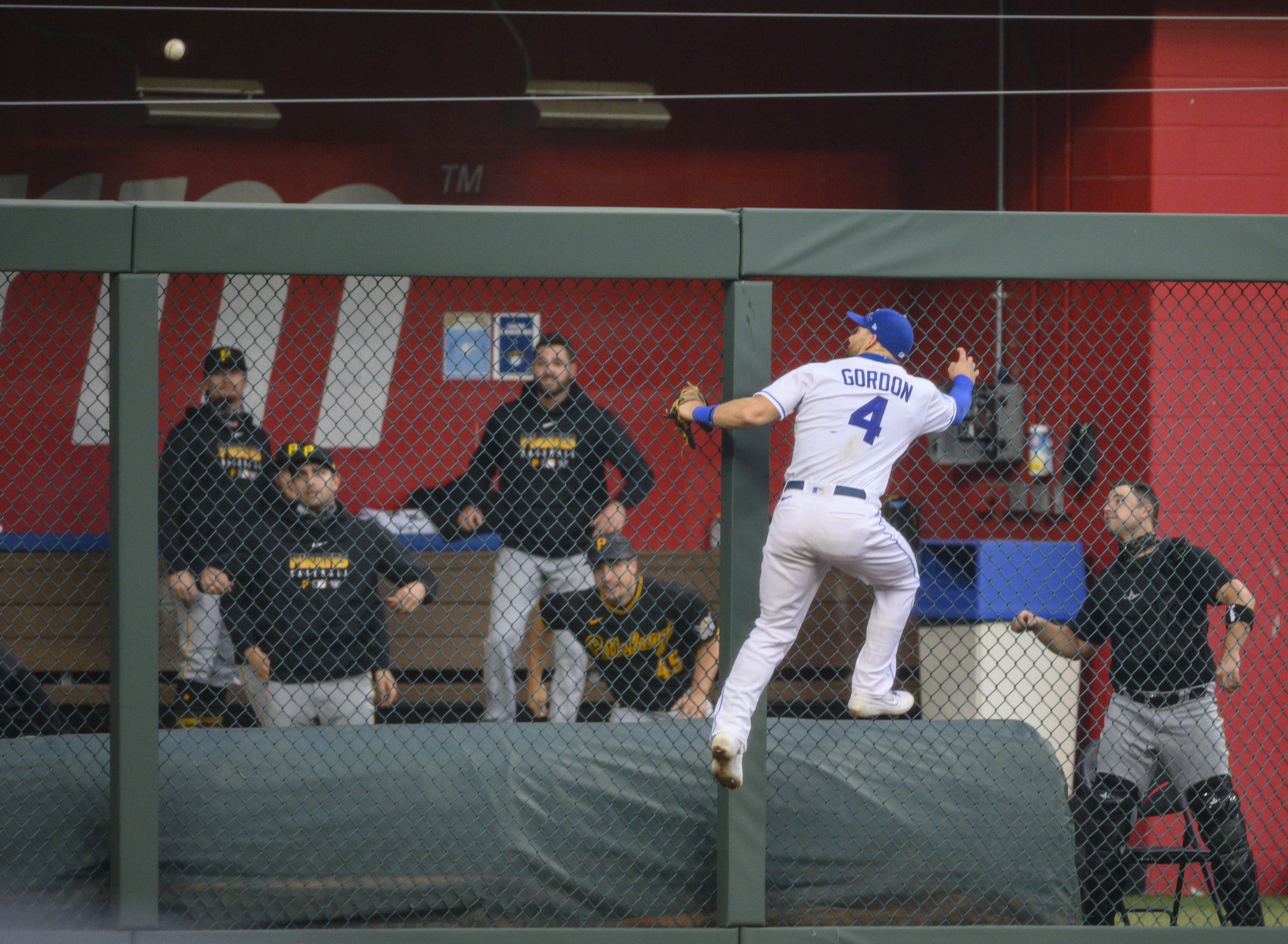 Alex Gordon Hitting Slow Motion Home Run - Kansas City Royals