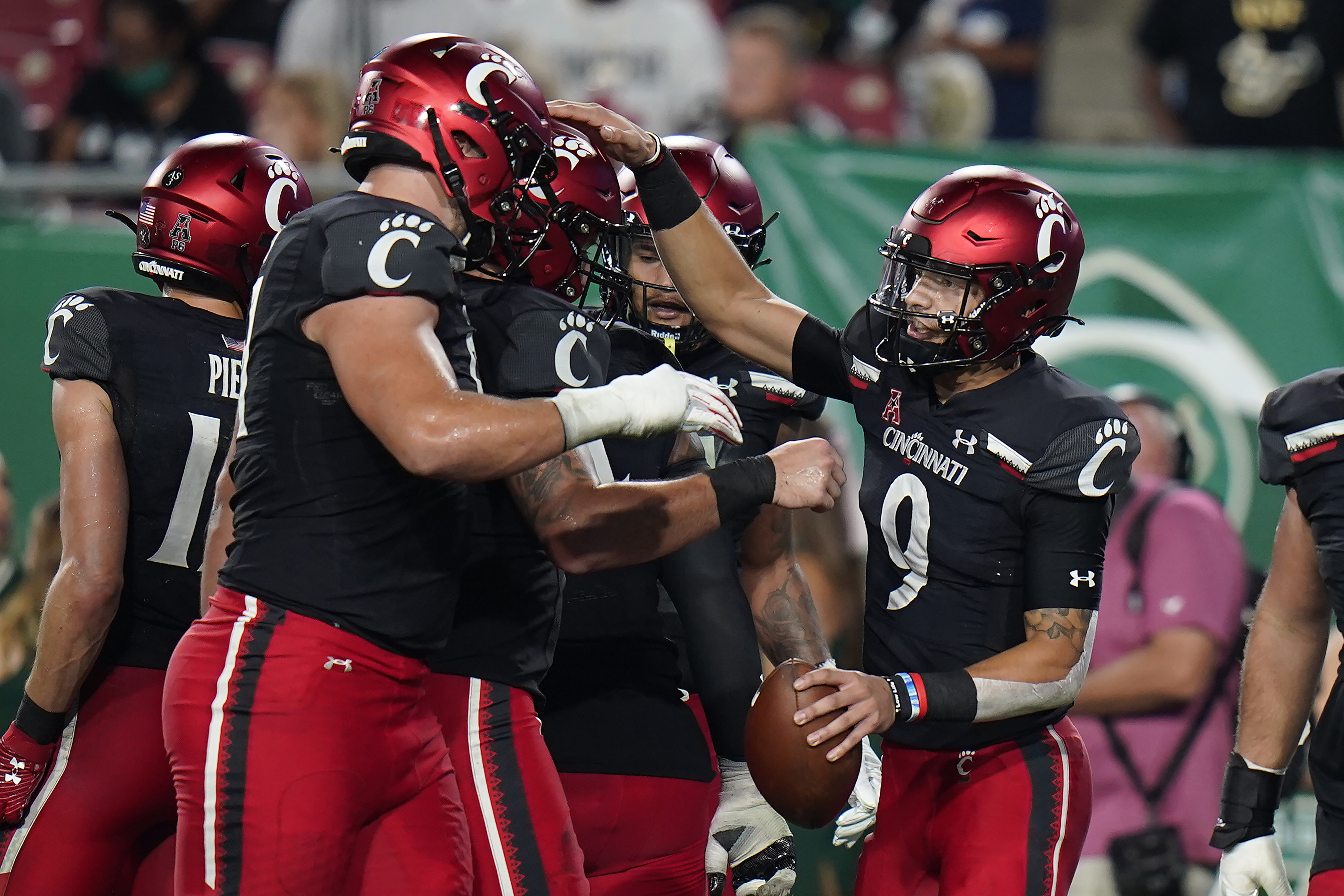 Cincinnati Bearcats football moves up to No. 20 in latest AP Top