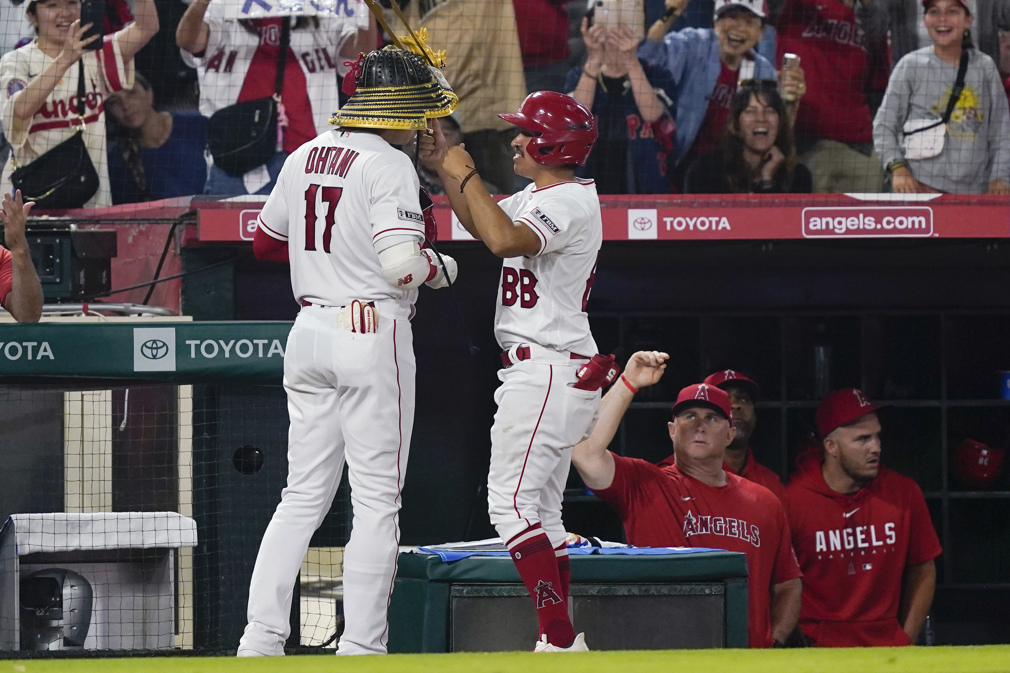 Ohtani takes no-hitter into 8th, Angels beat Athletics 4-2