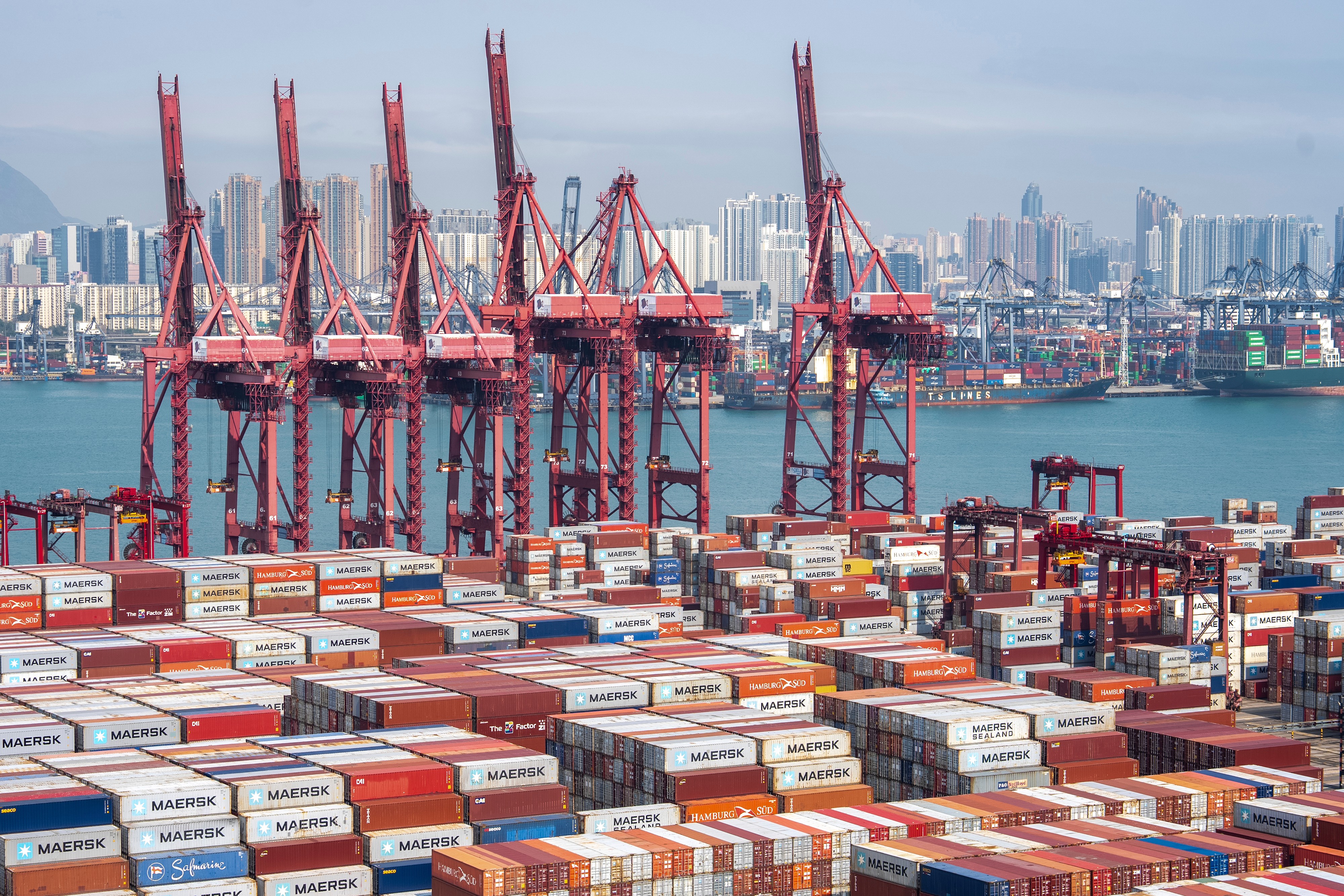 China Hints at Hong Kong Trade Comeback