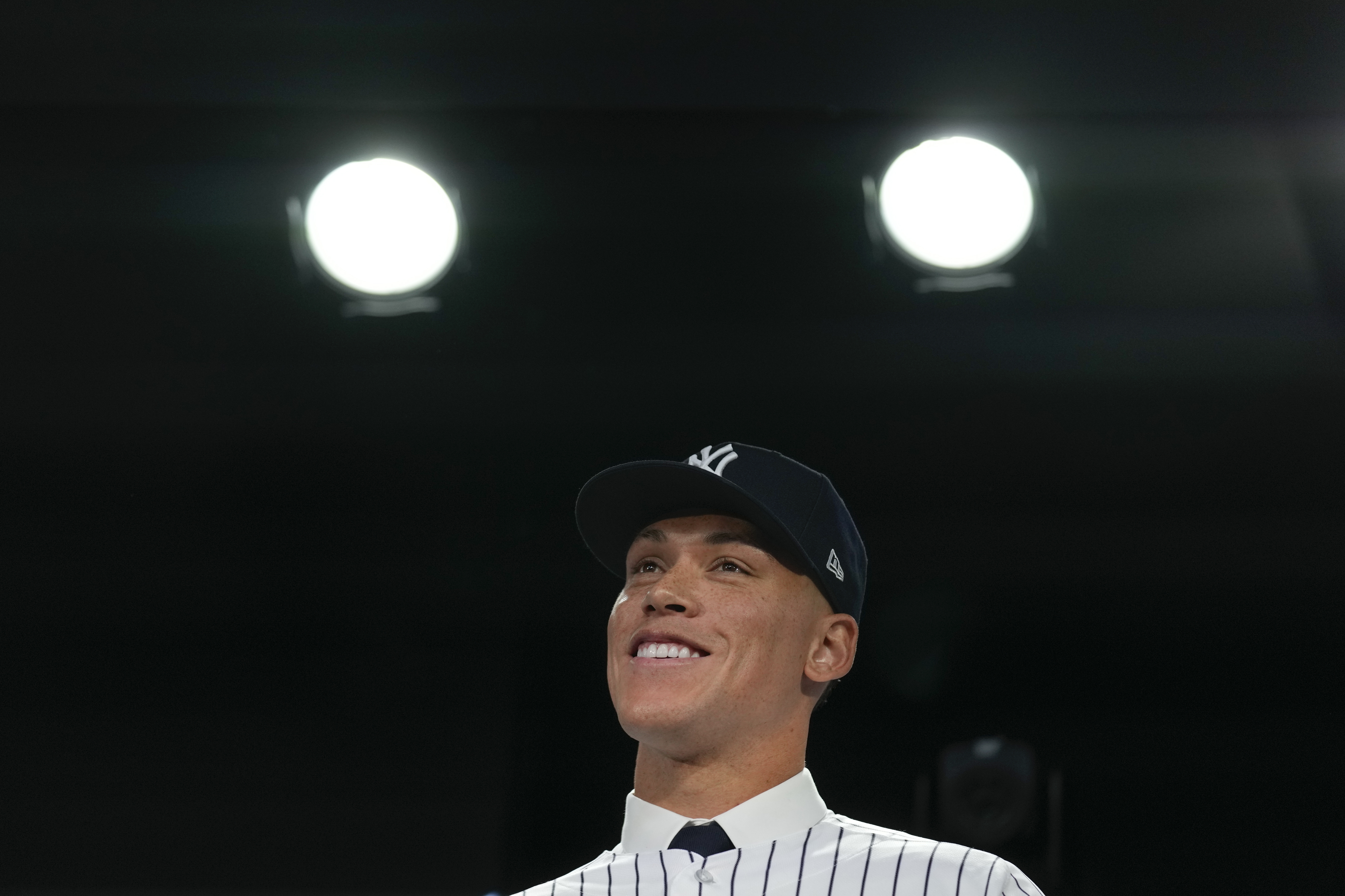 Yankees name Aaron Judge captain after agreeing to record contract