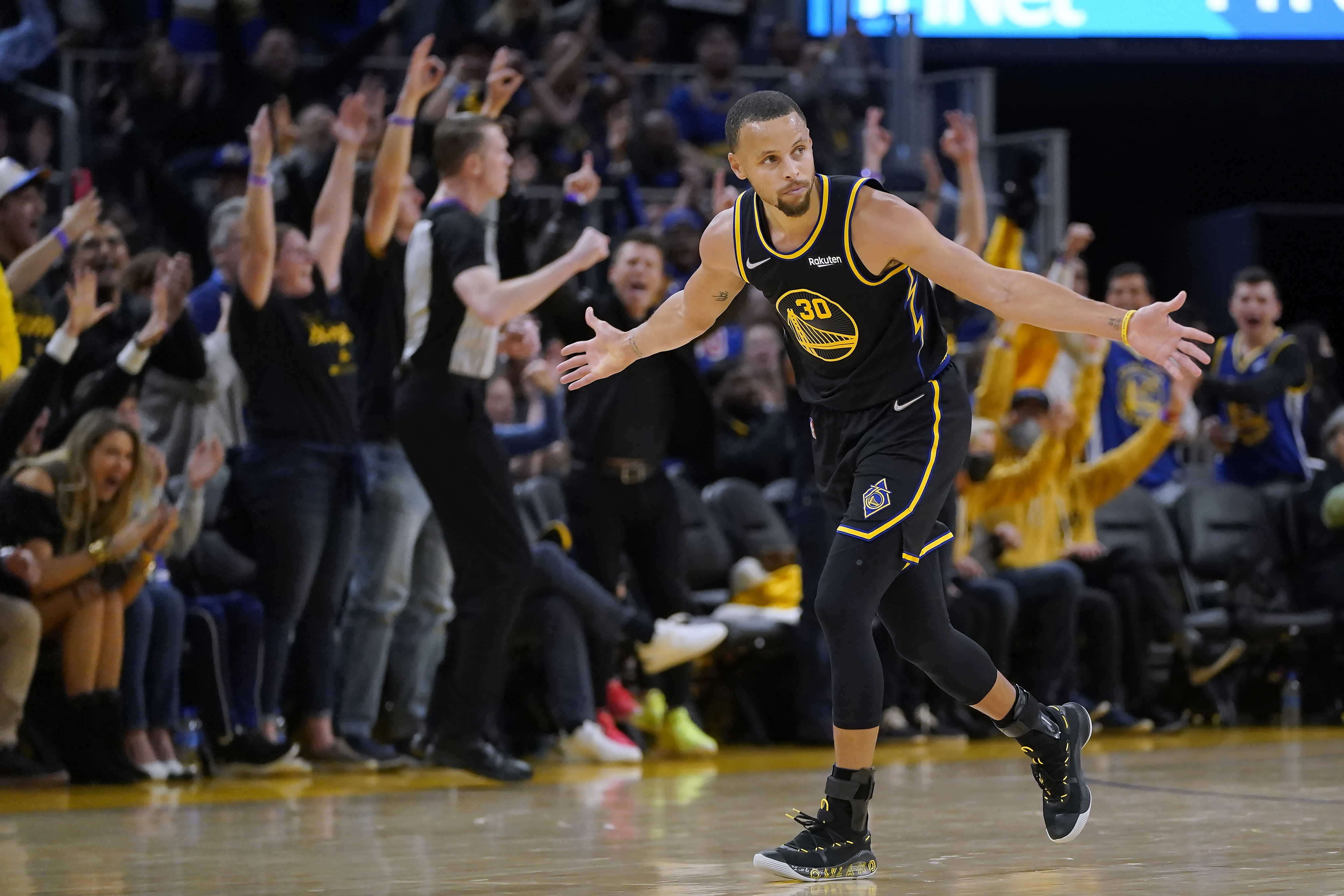 Kerr delighted with Thompson return after 'best stretch yet