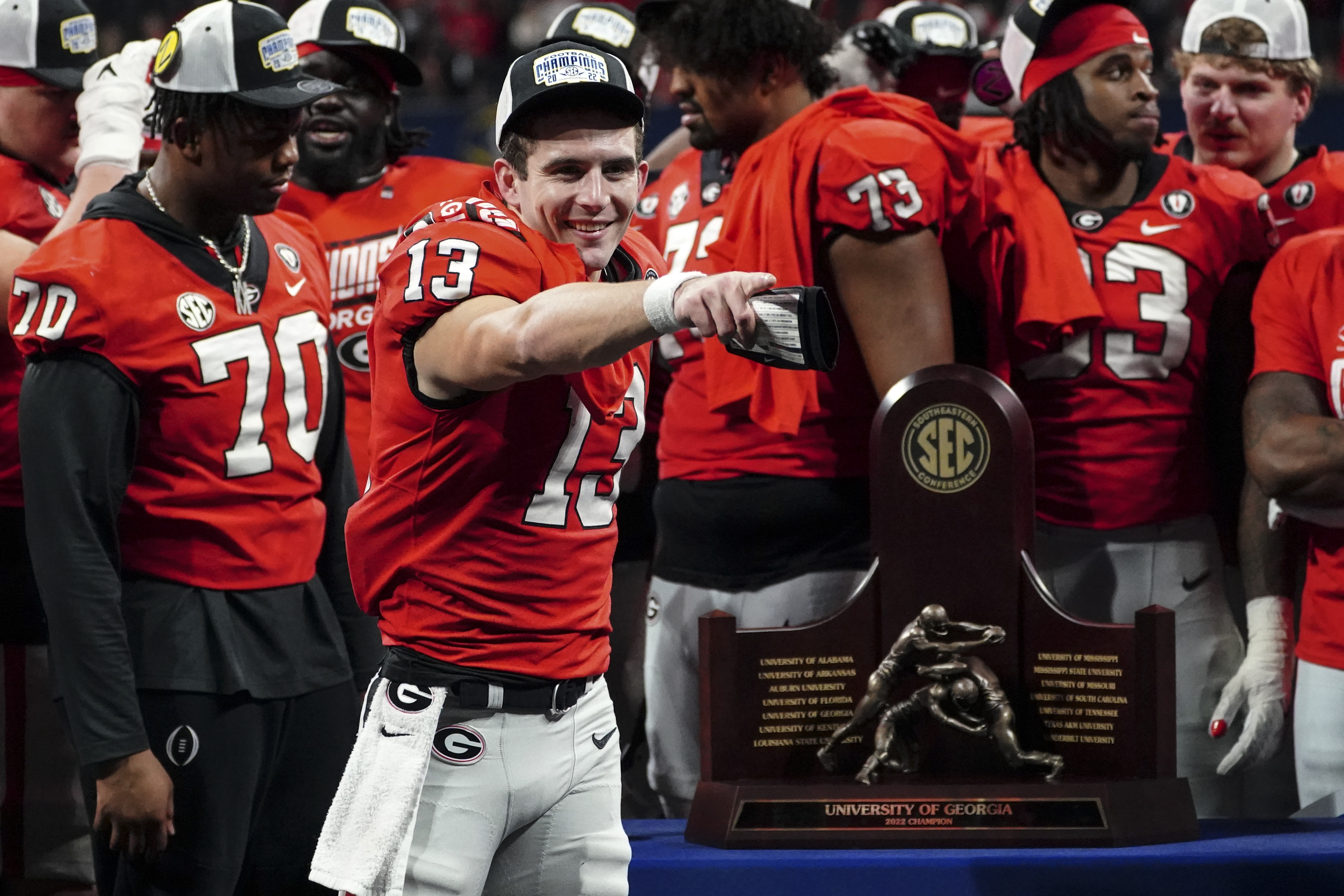 2022 College Football National Championship: Stetson Bennett rallies  Georgia past Alabama, wins first national title since 1980 - The Athletic