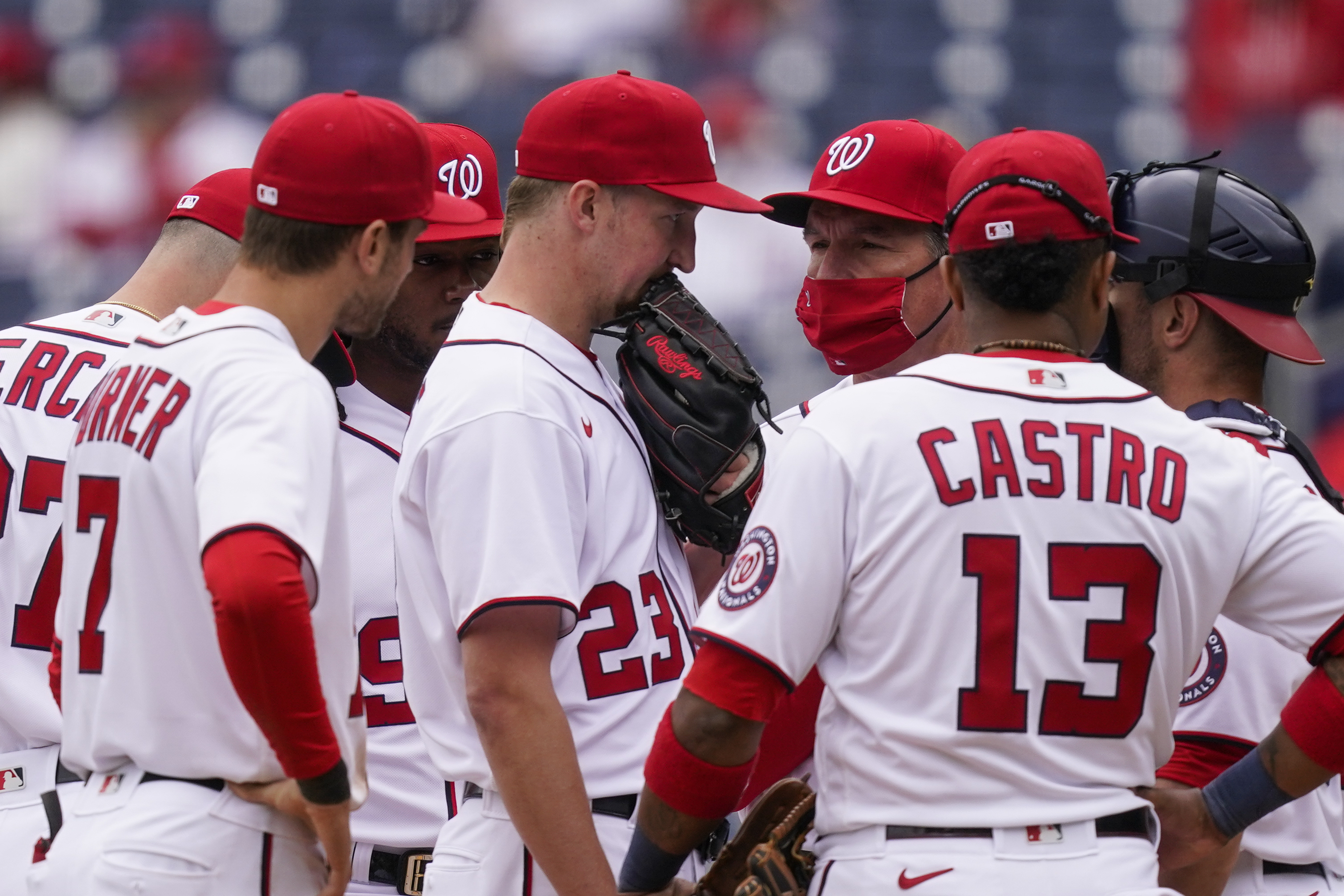 Diamondbacks speedster Tim Locastro sets MLB stolen base record