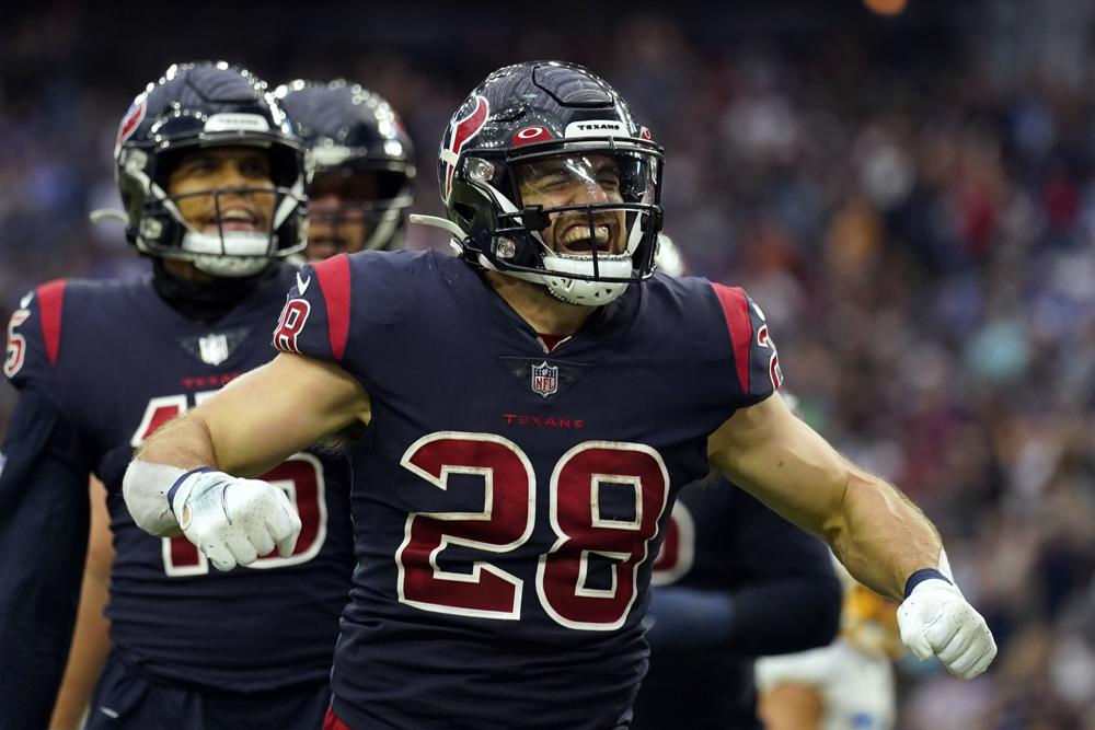 Texans' Davis Mills throws touchdown to Rex Burkhead vs. Chargers