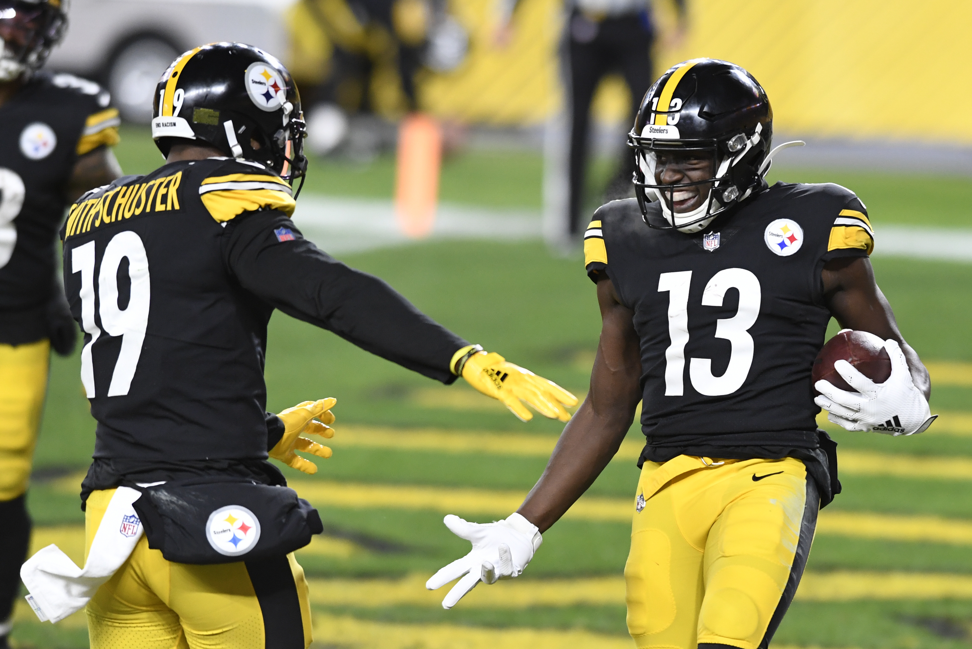 Washington shock Pittsburgh to end Steelers' bid for perfect season, NFL