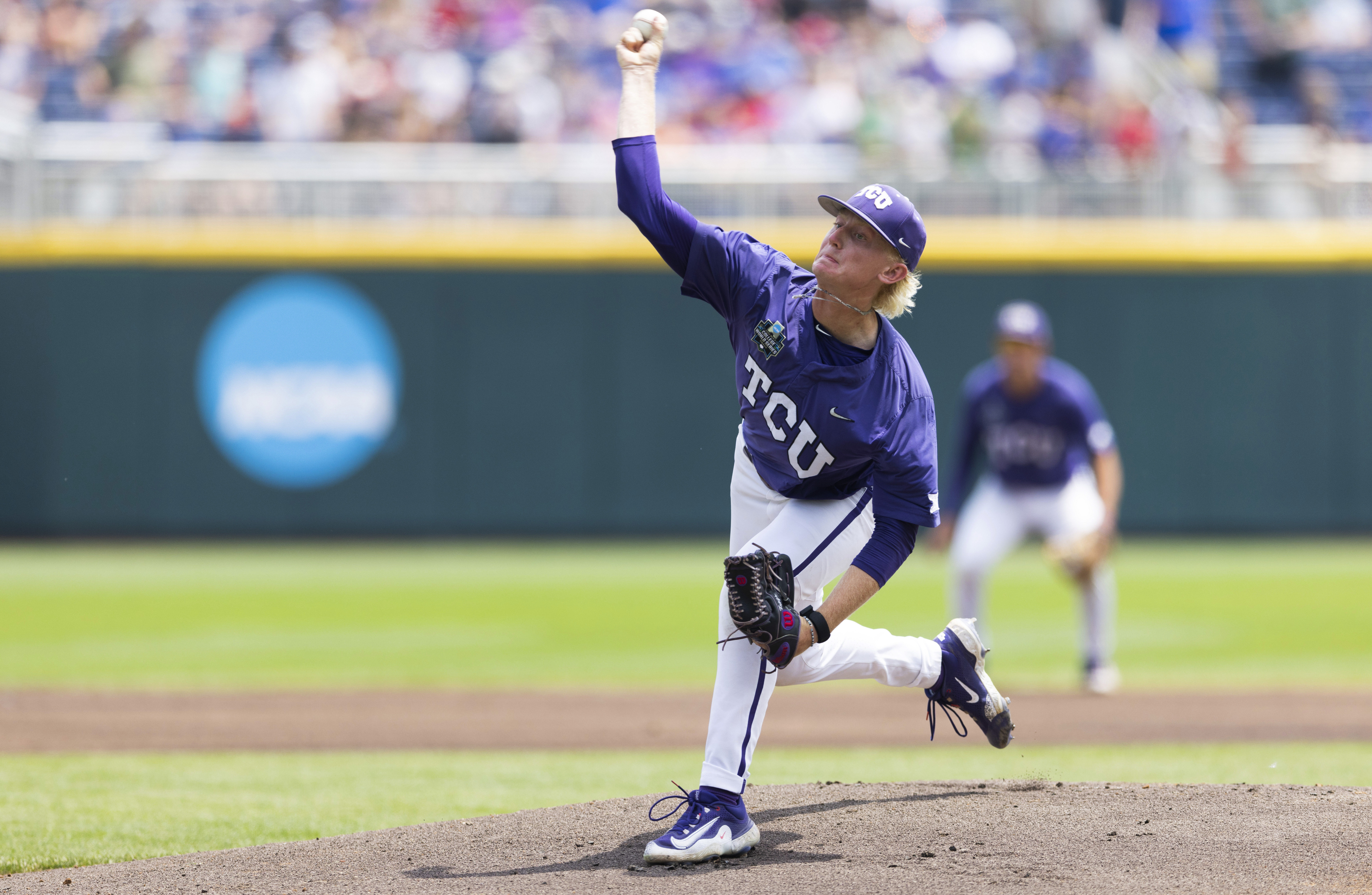 Florida in College World Series finals after eliminating TCU