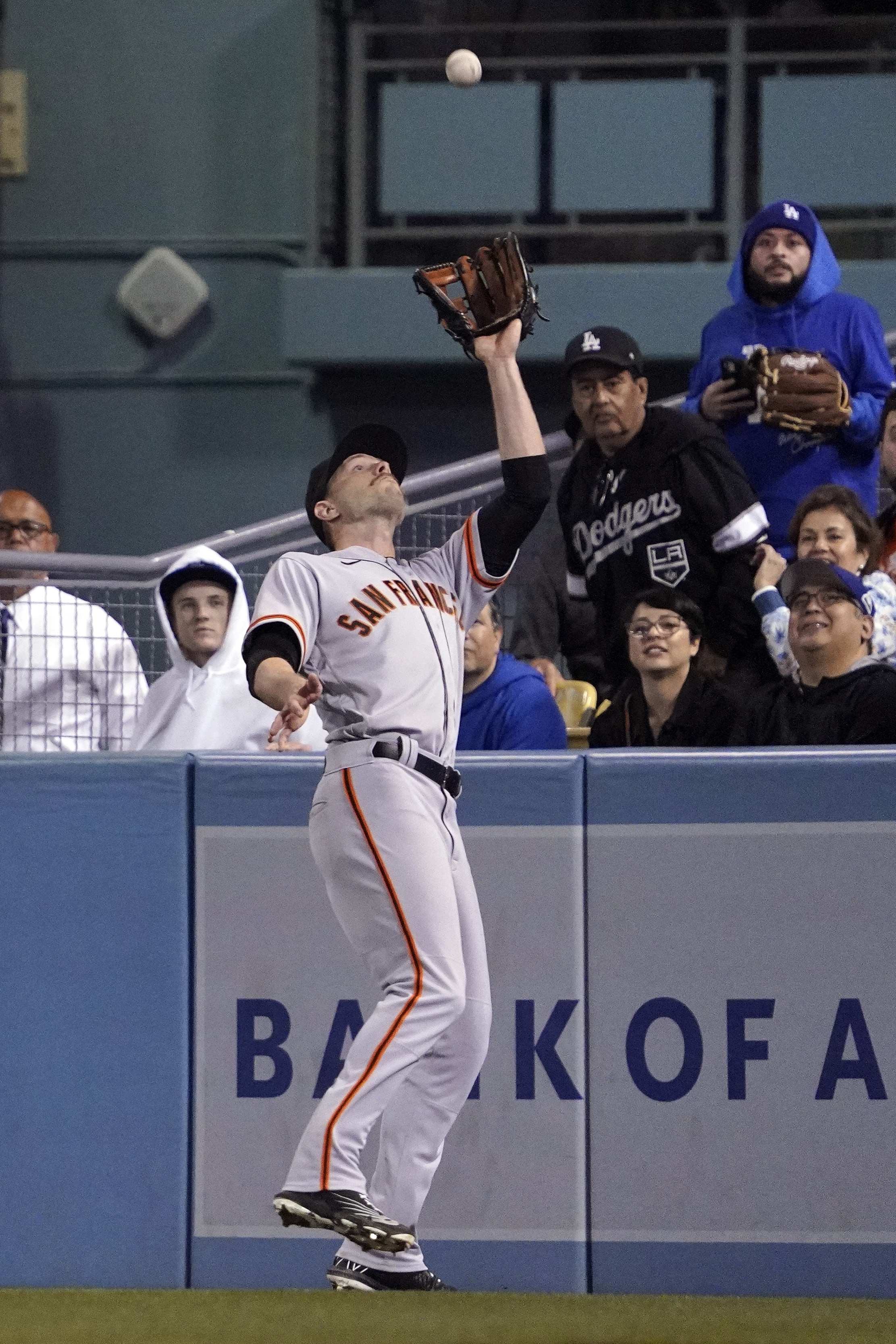 Dodgers top Rodón, Giants 3-1 in rivalry series opener