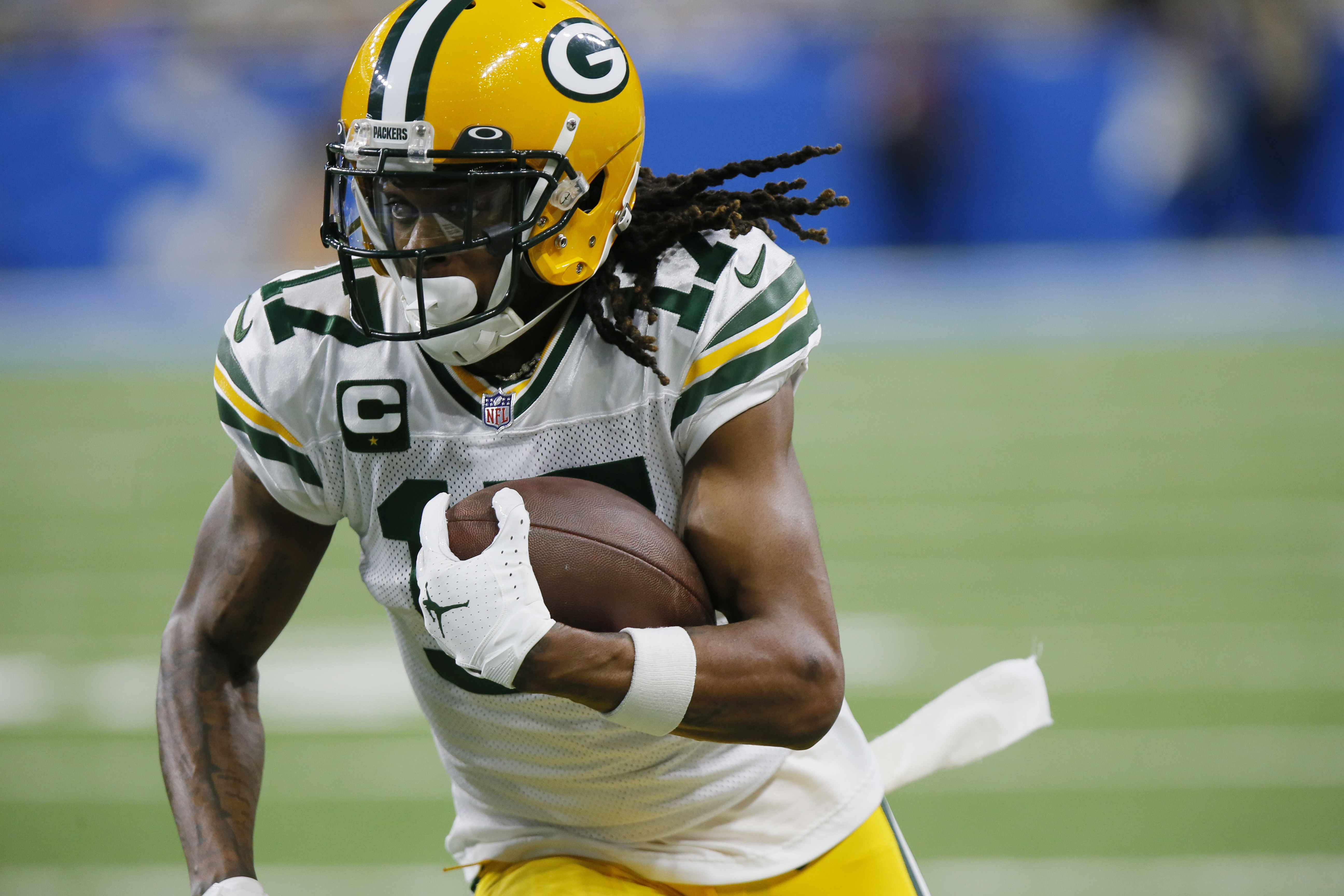 Packers WR Davante Adams tweets that he's at home after hit