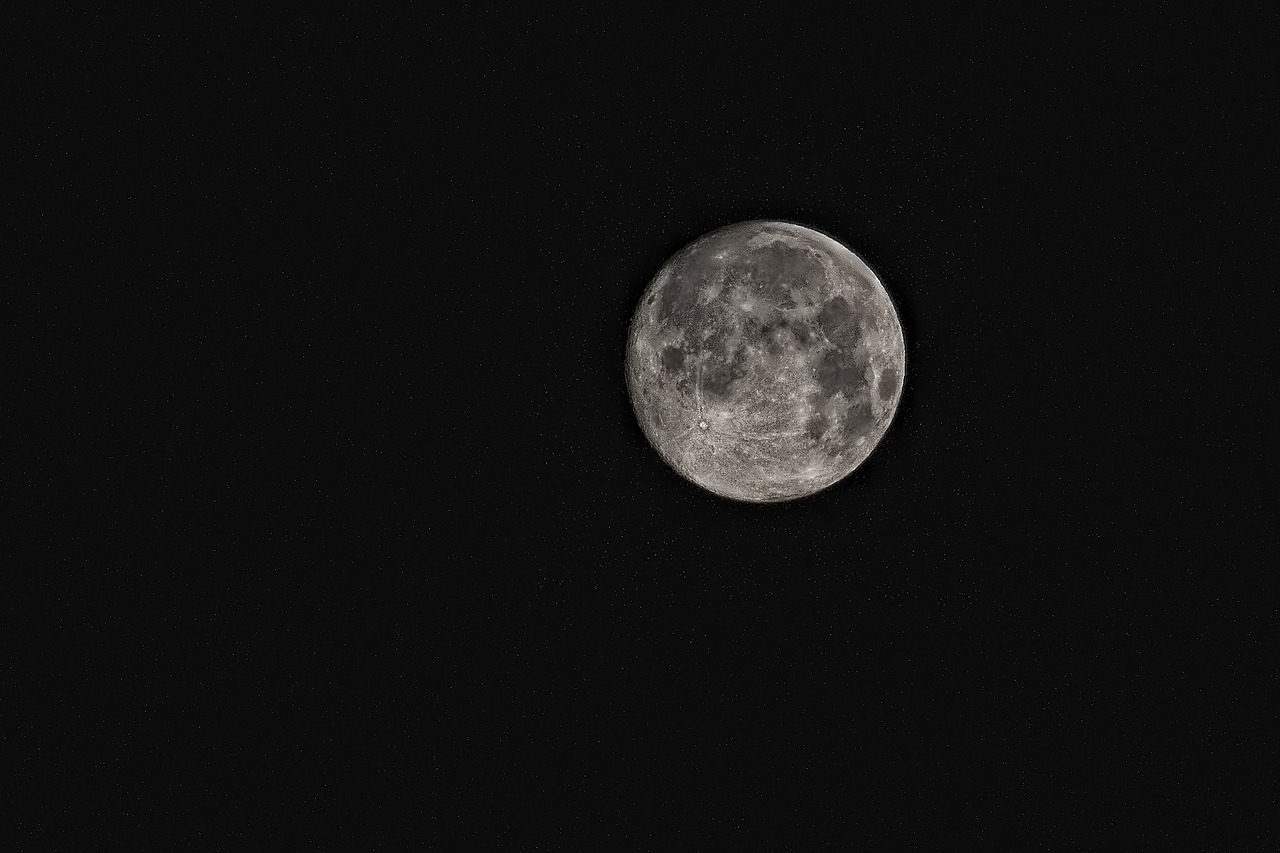 July's full Buck Moon rises in the South Central Texas sky this