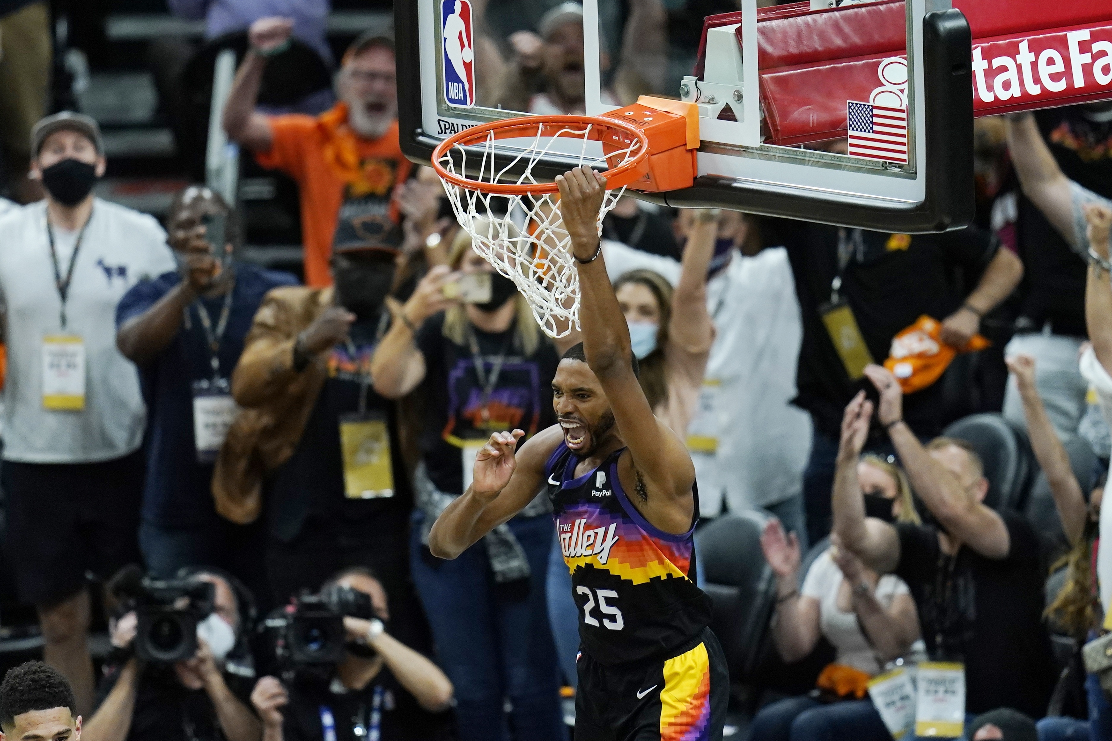 Booker gets first triple-double, Suns beat Clippers 120-114