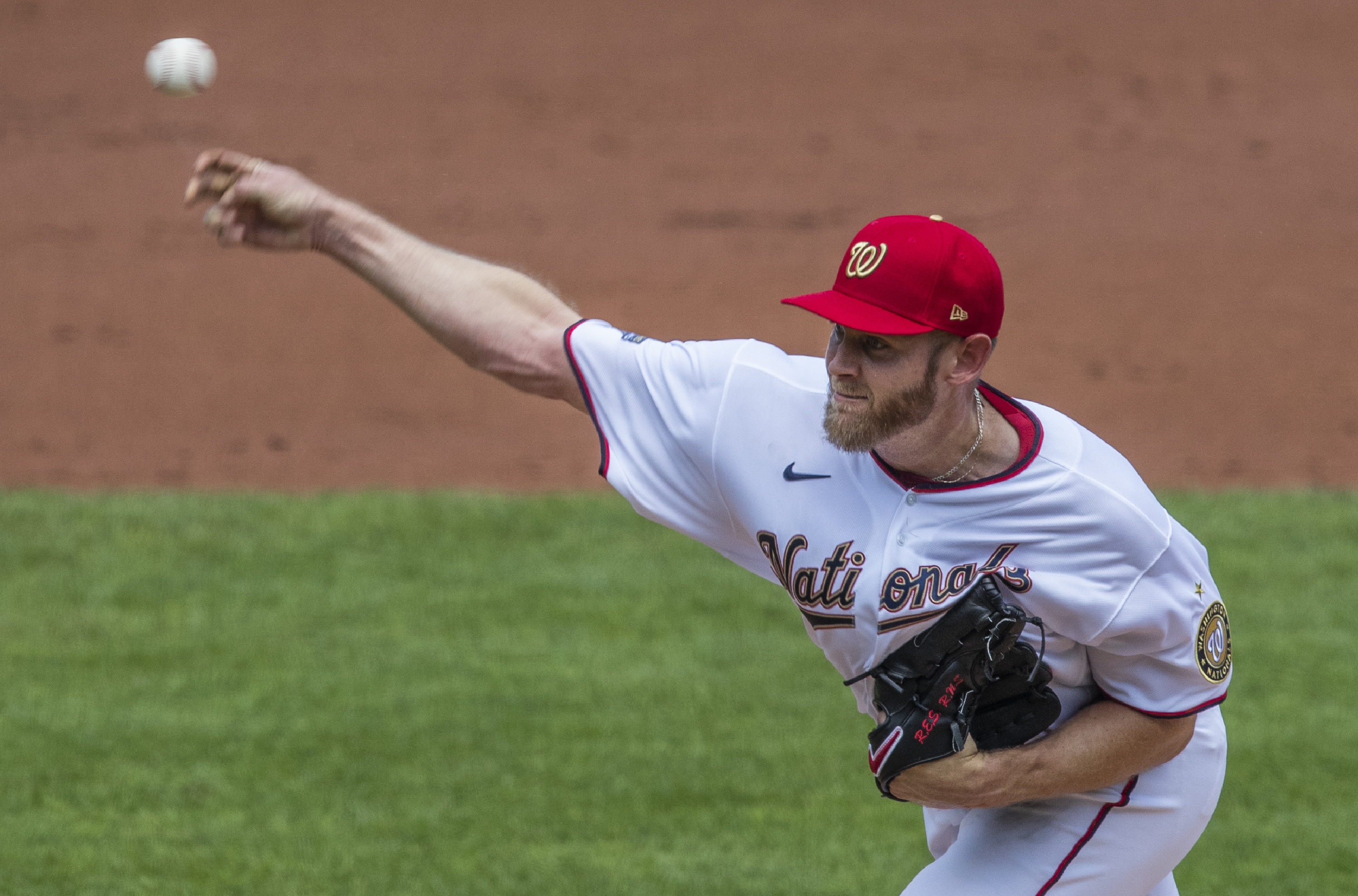 Dave Martinez reacts to concerning update on Stephen Strasburg