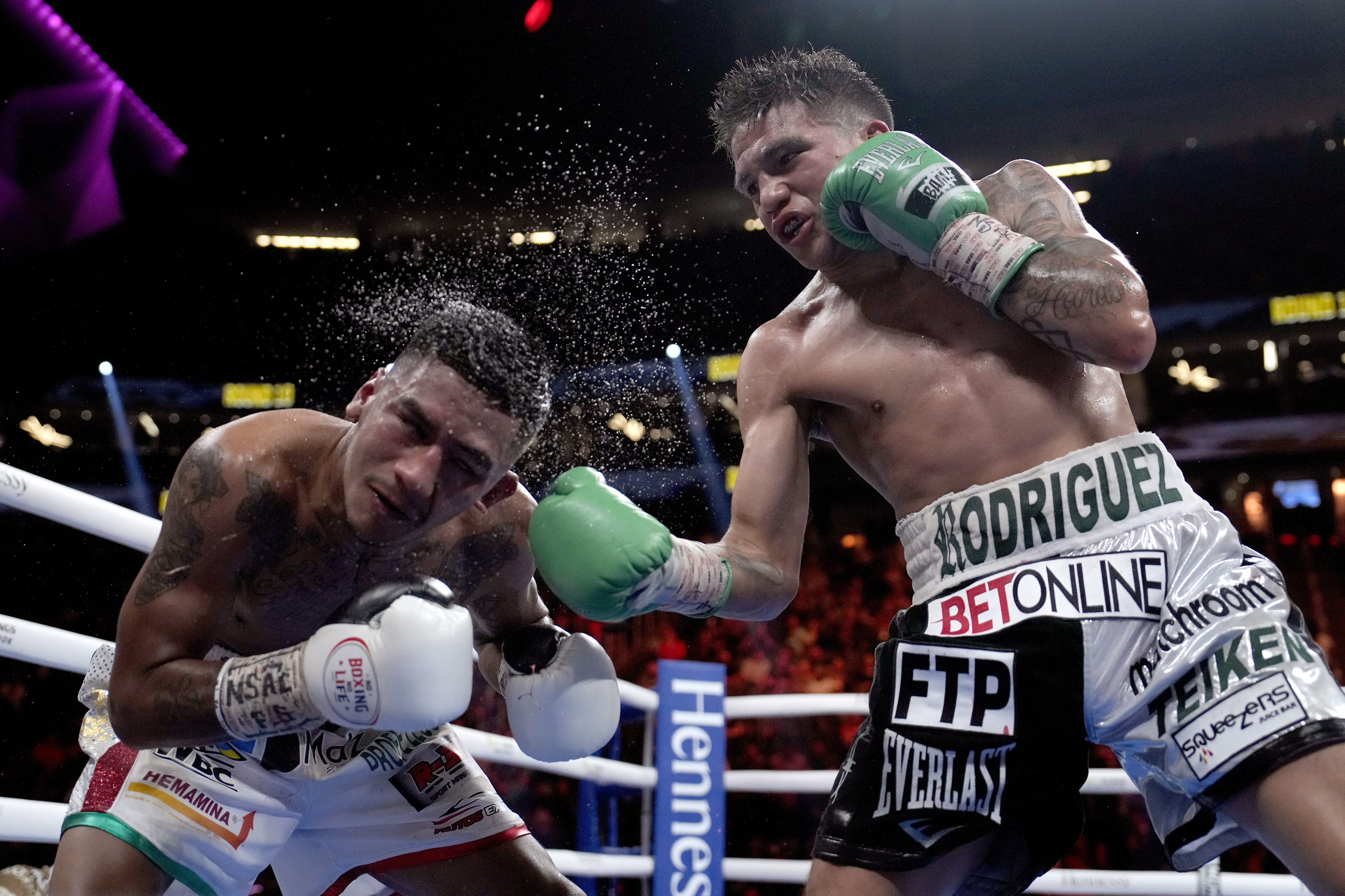 INSIDE THE RING Rodriguez remains undefeated in Las Vegas