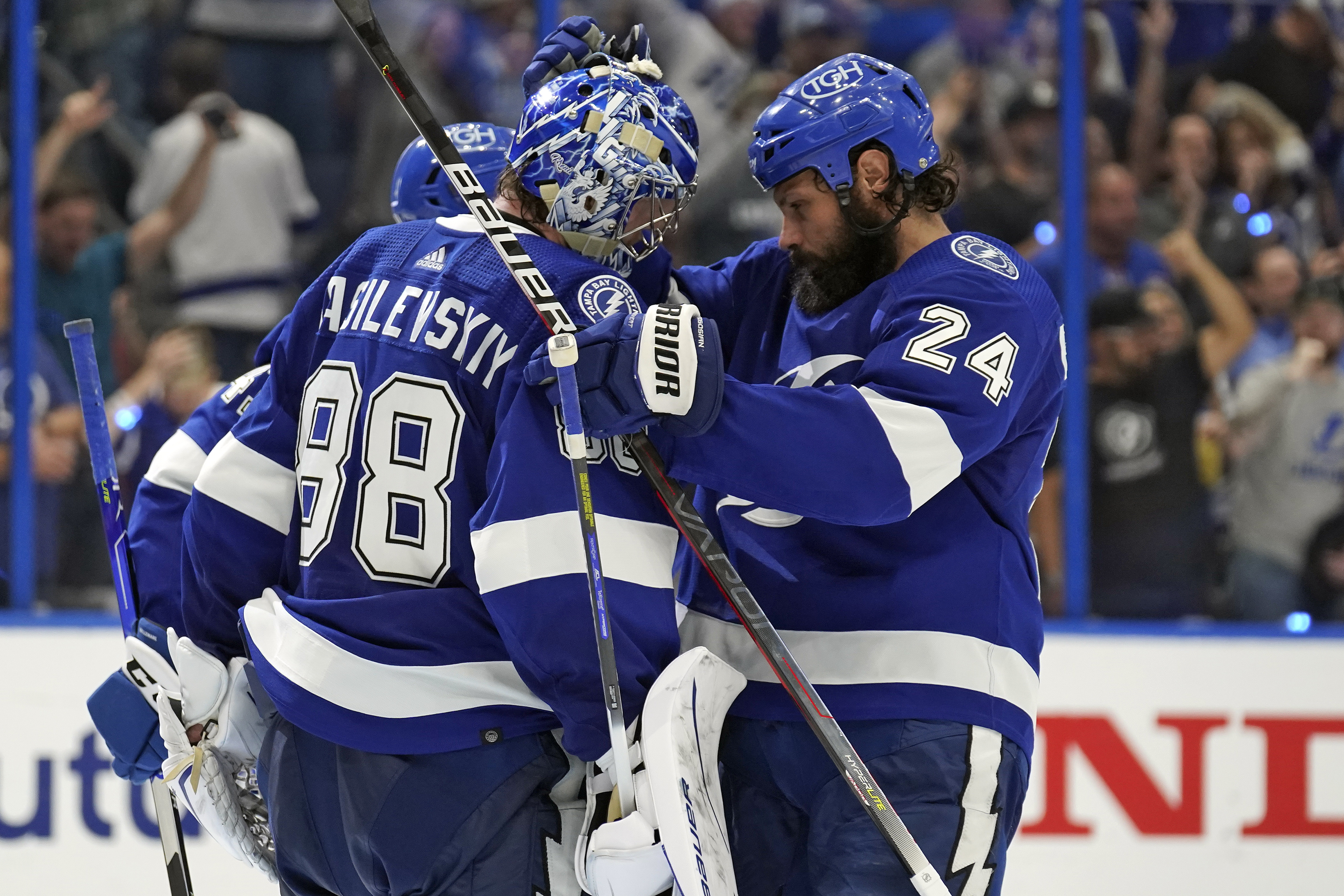 Ondrej Palat scores in final minute; Lightning top Rangers in Game