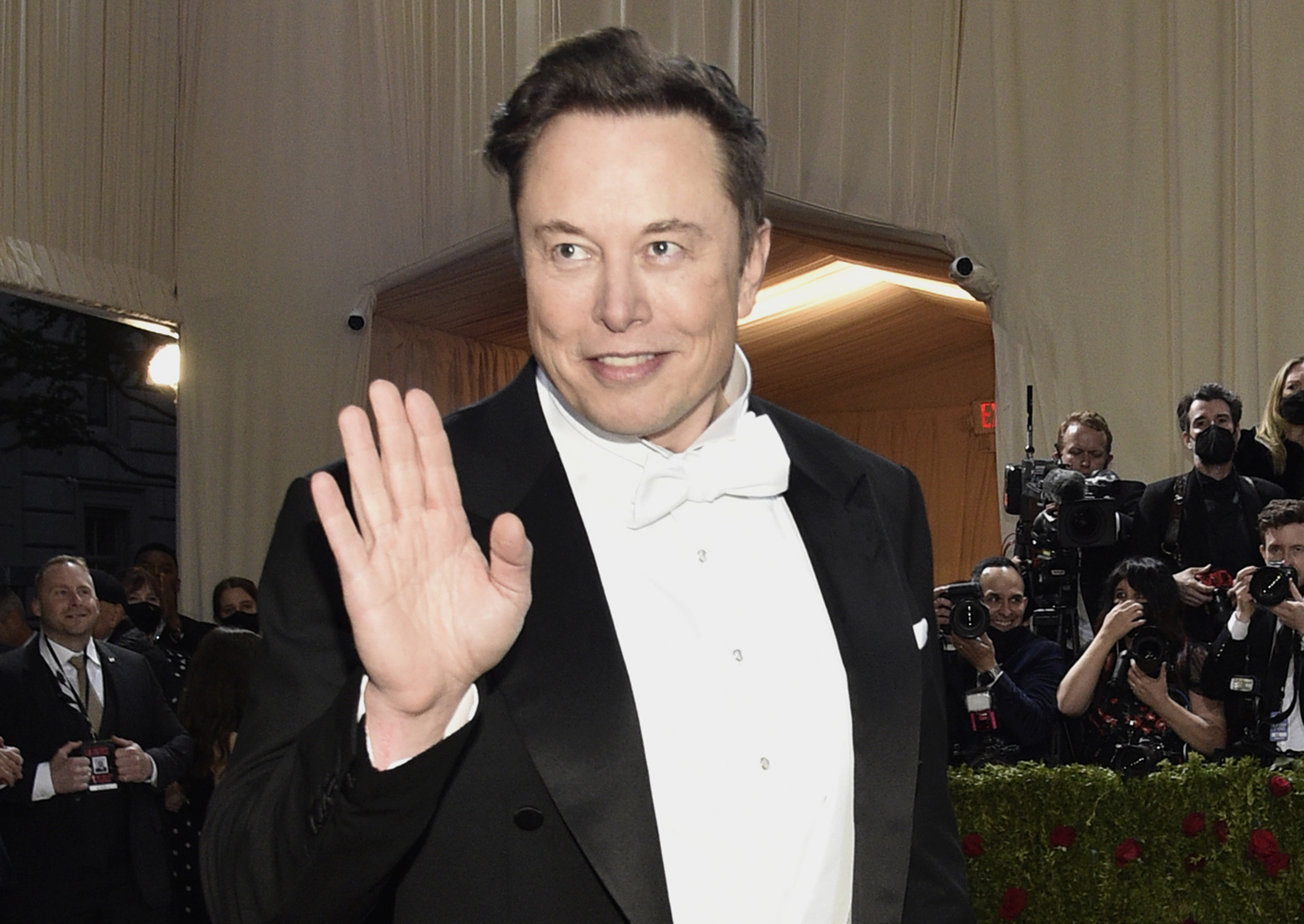 Elon Musk becomes world's richest person, Rich lists