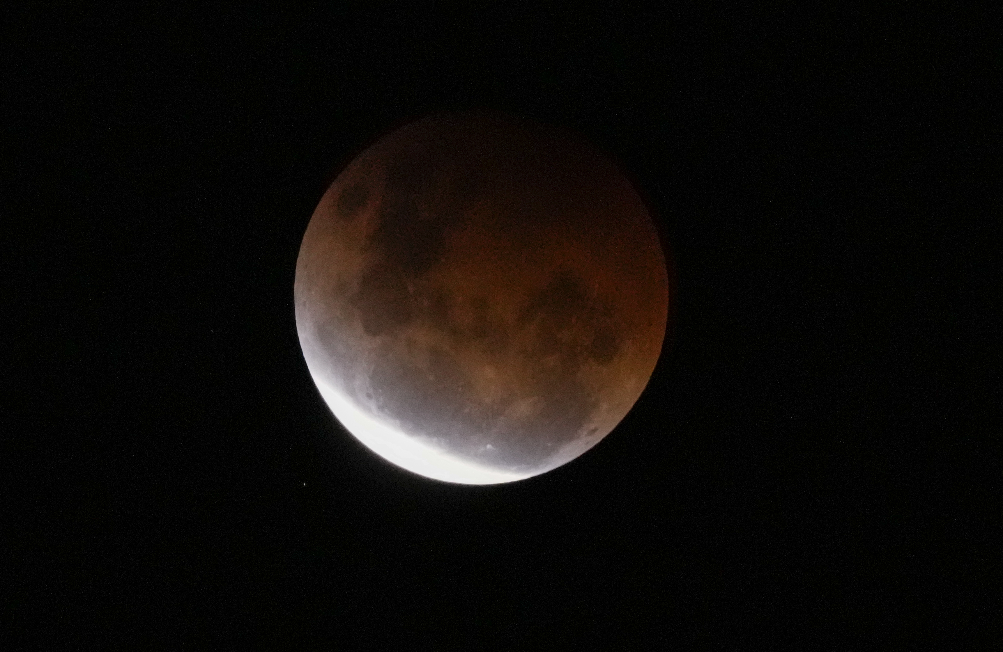 Houston astros snoopy and charlie watching blood moon happy