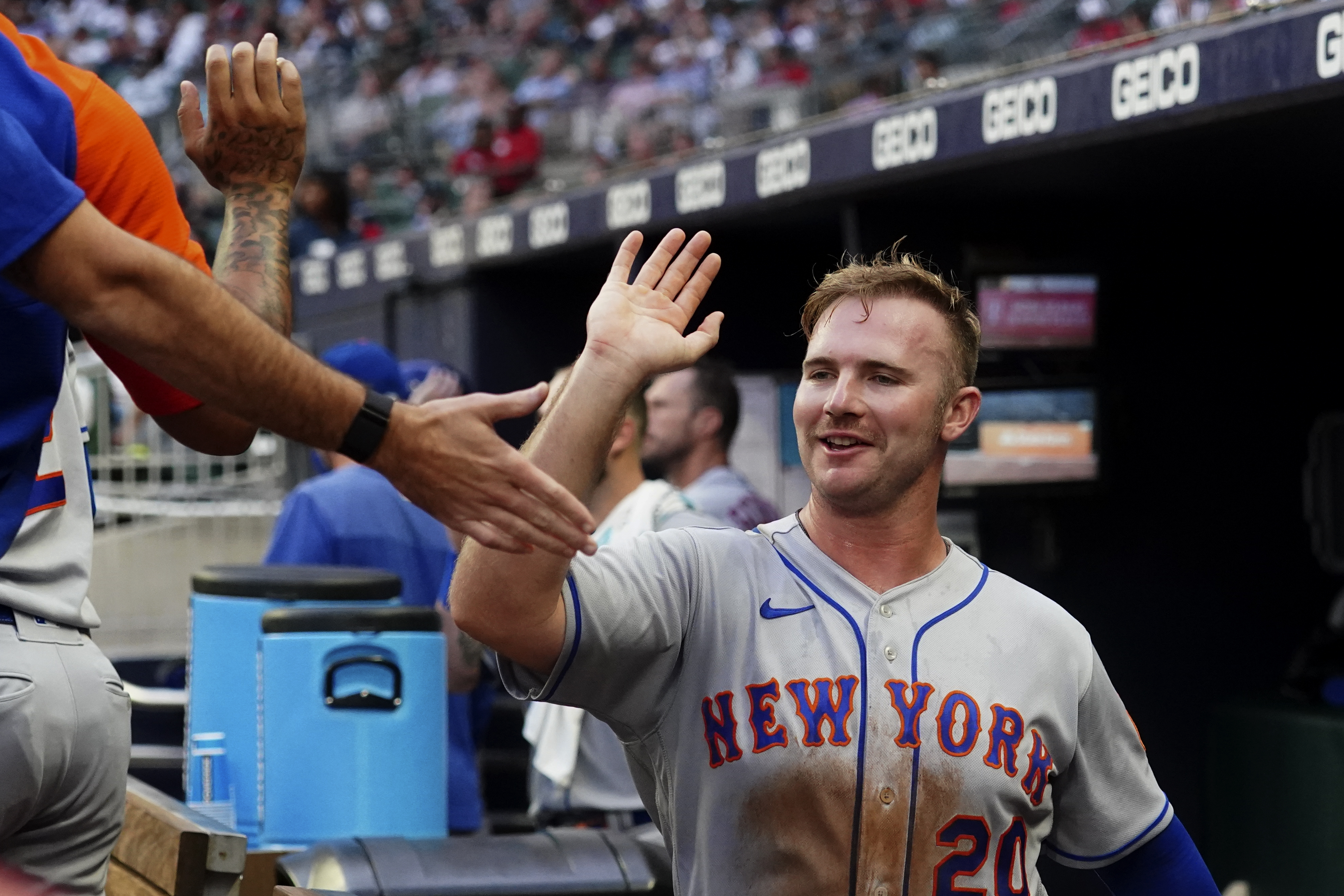 Pete Alonso pumped over return of Mets' black jerseys