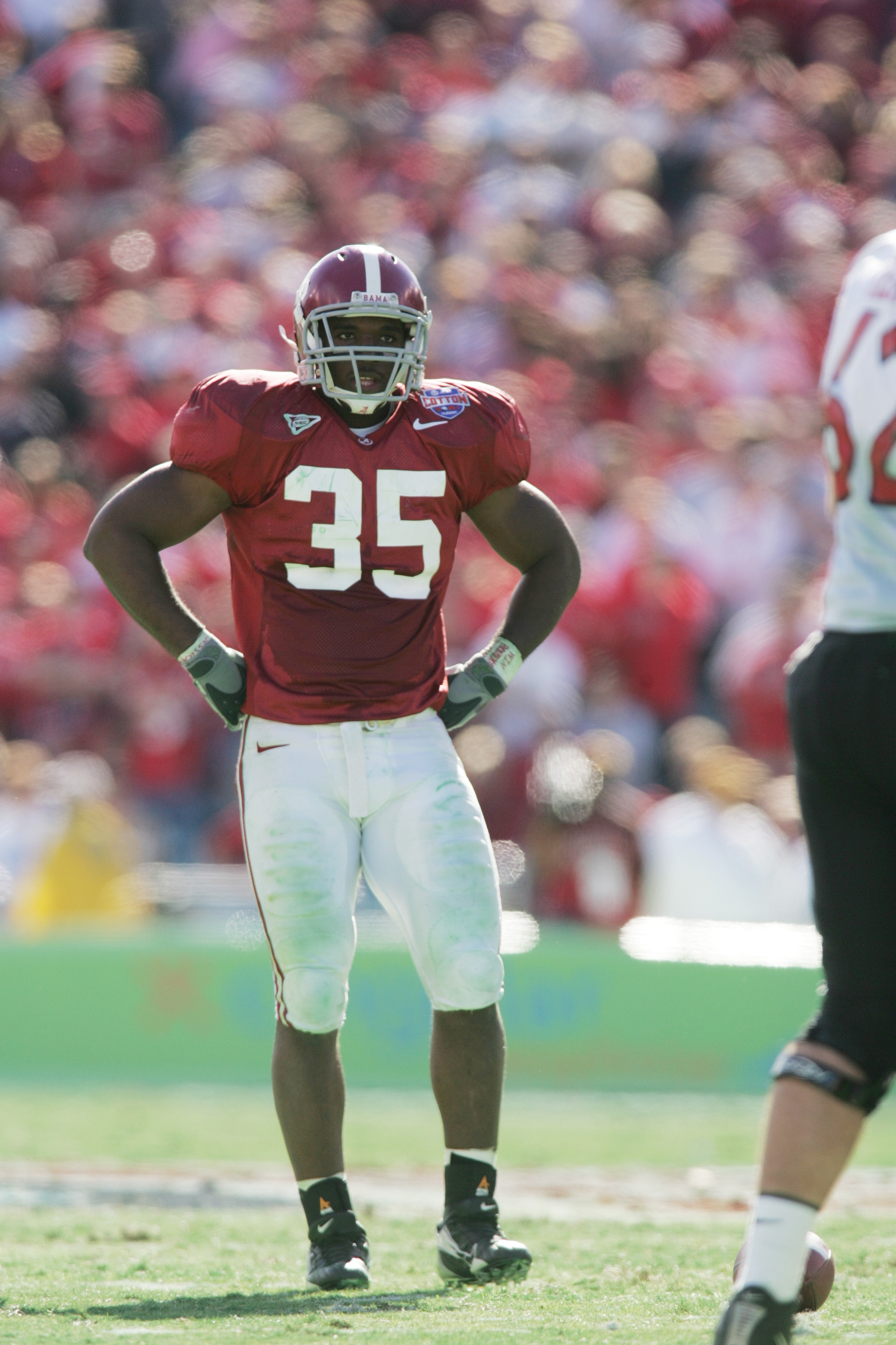 Former Texans and Eagles LB DeMeco Ryans officially begins coaching career  with 49ers