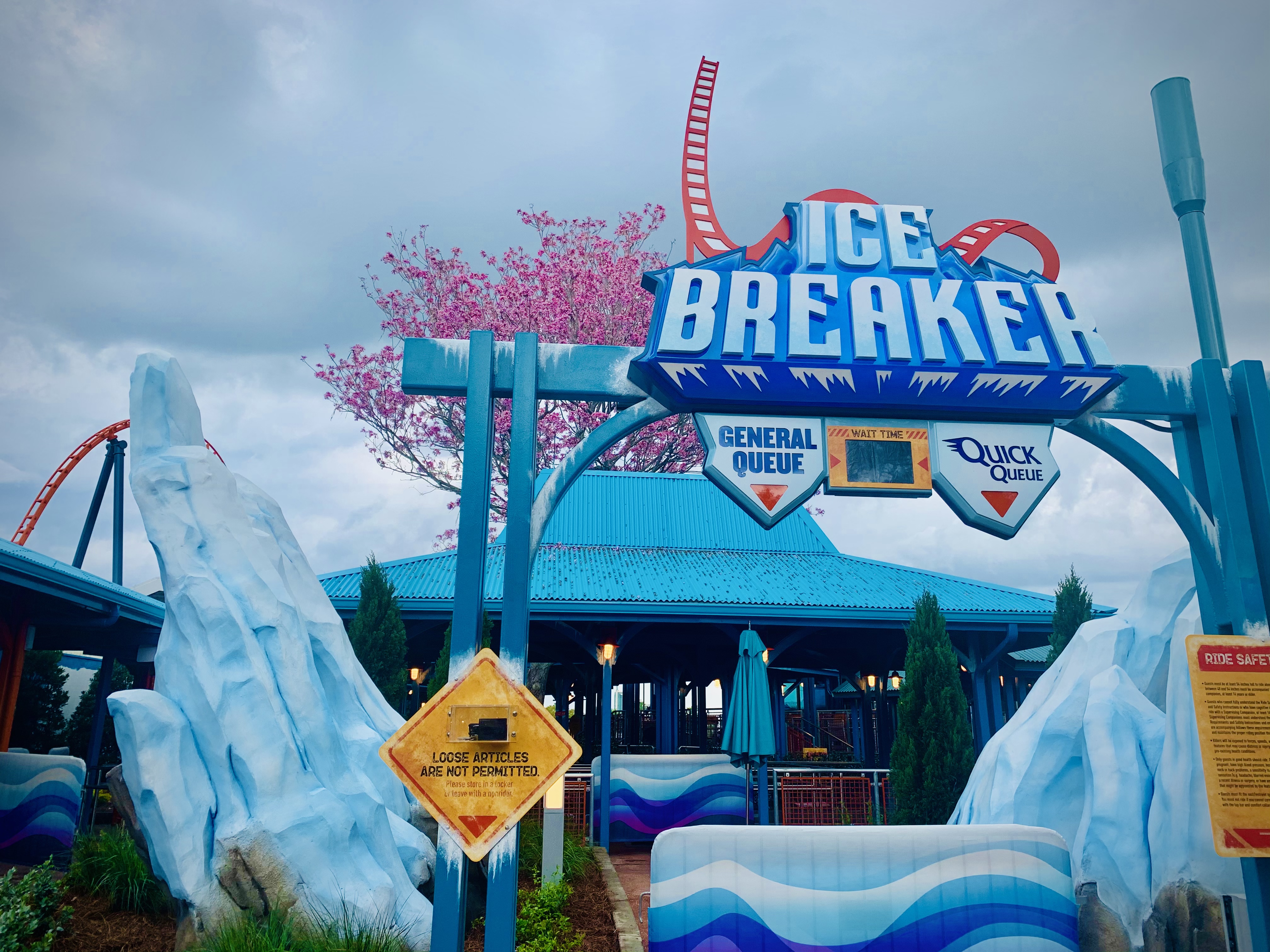 Ice Breaker Roller Coaster at SeaWorld - What to Expect