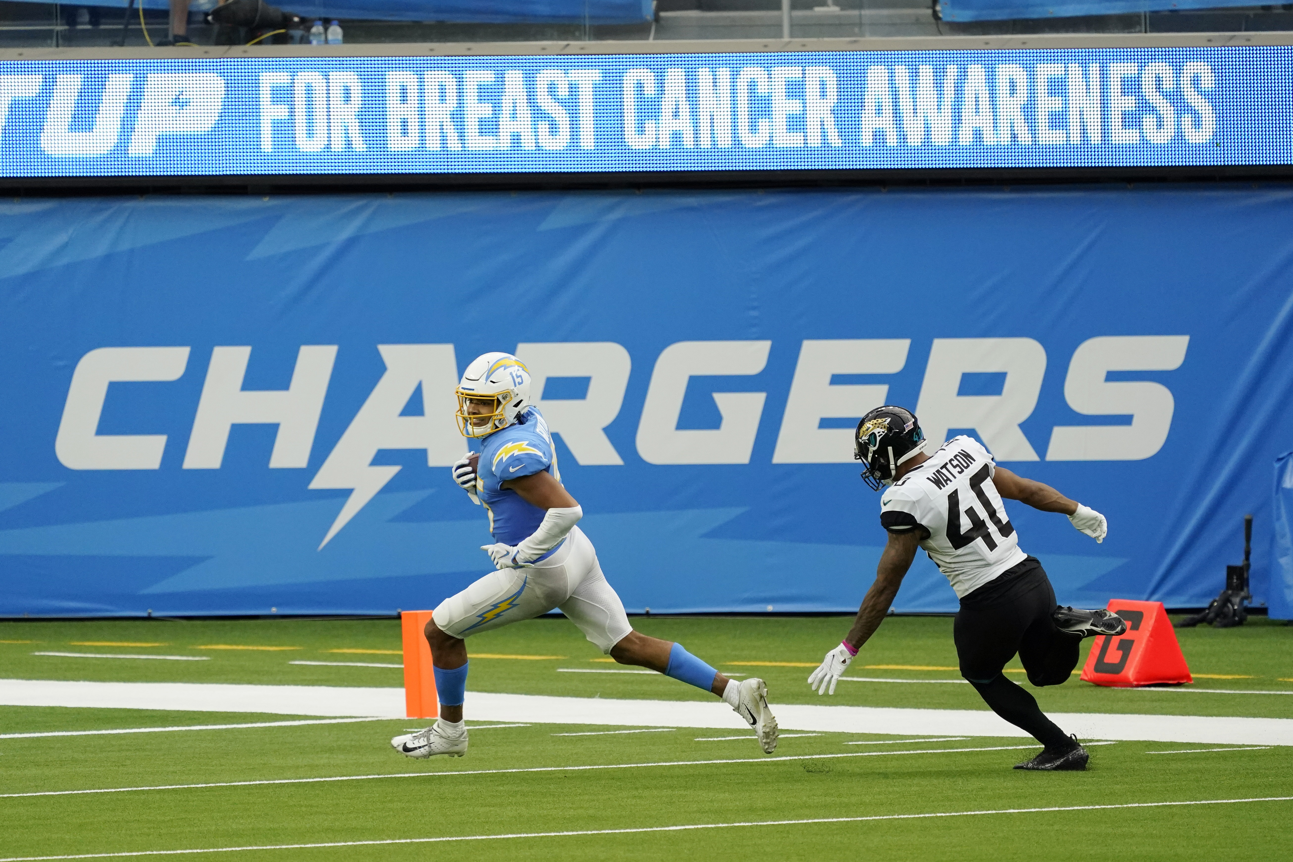 Updates: Herbert's huge game leads Chargers to 39-29 victory vs