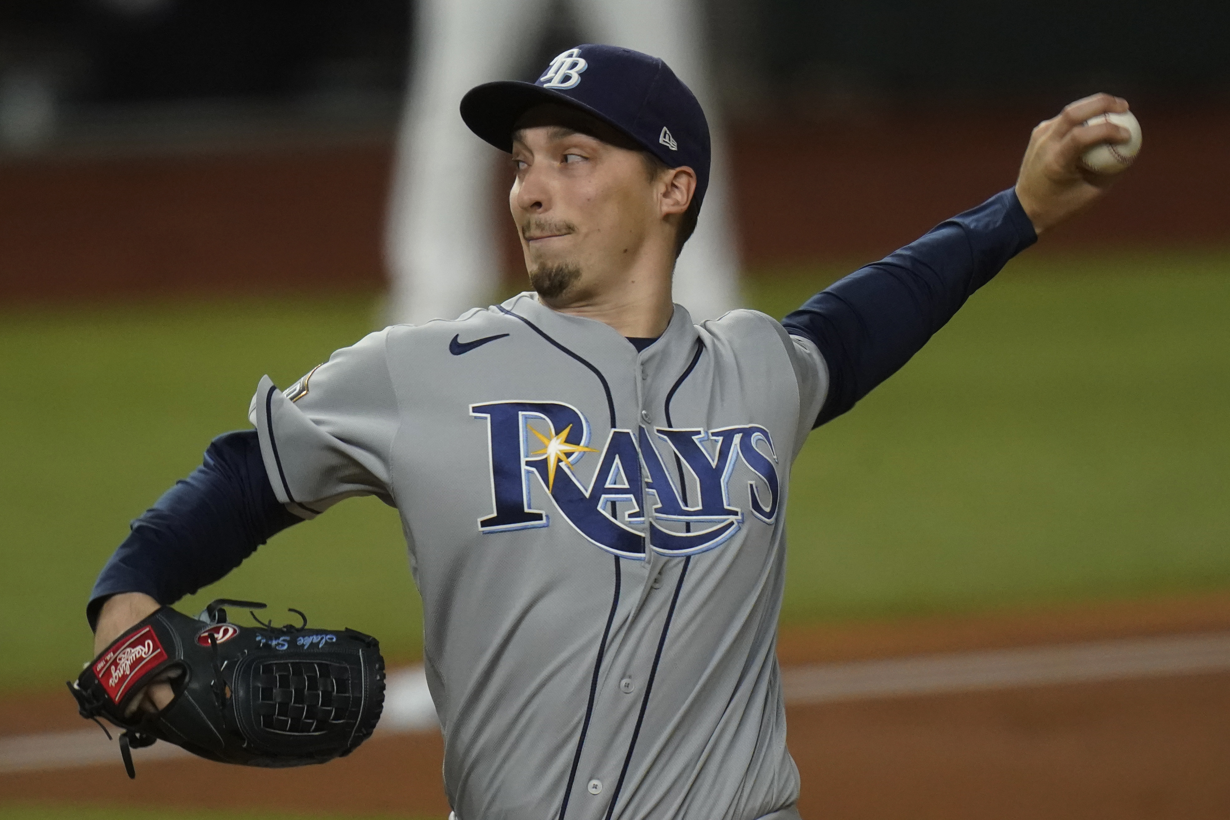 Talking-to by dad helps Rays' Snell reach potential