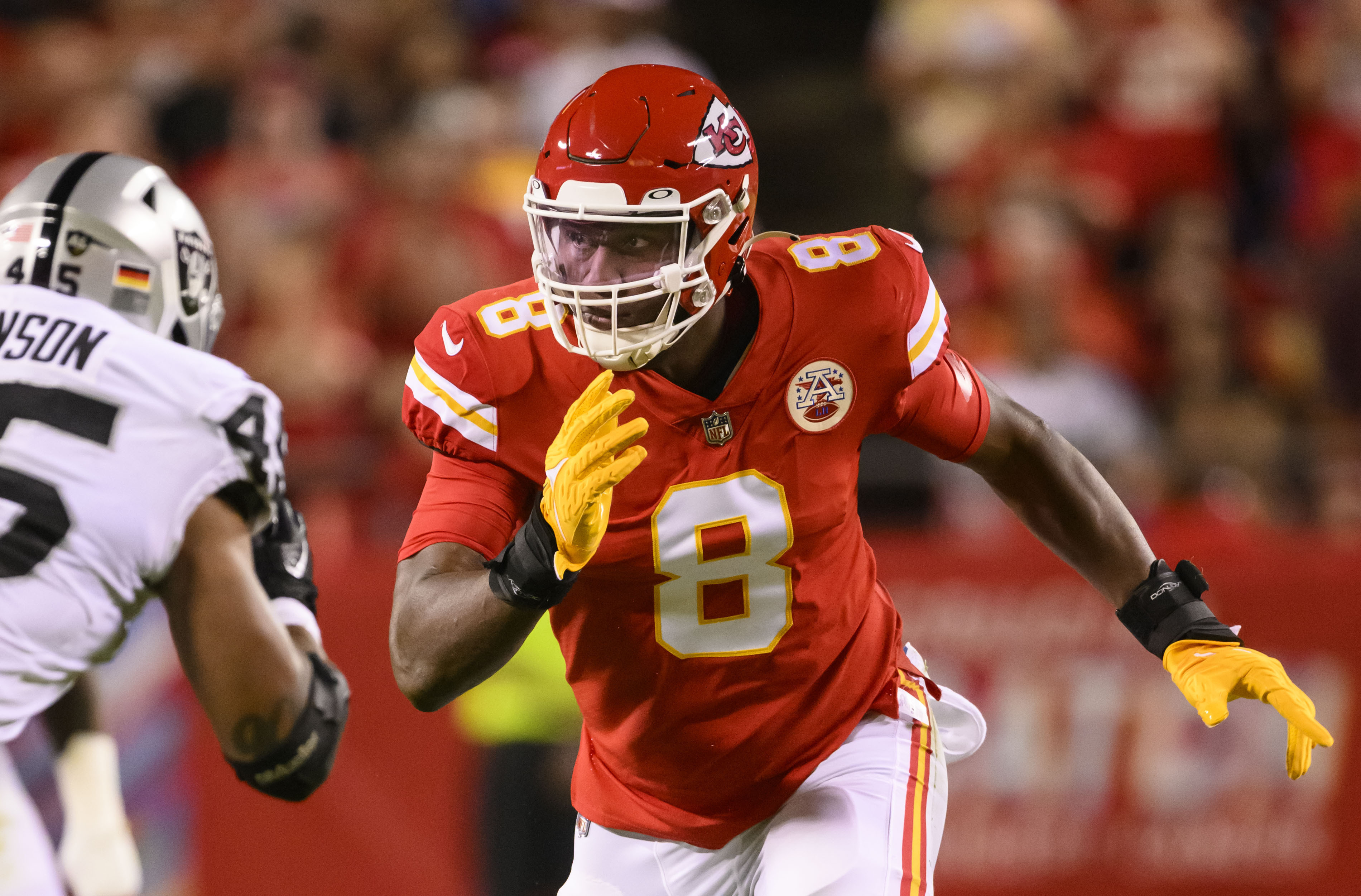 LOOK: New Chiefs DE Carlos Dunlap appears to have a jersey number