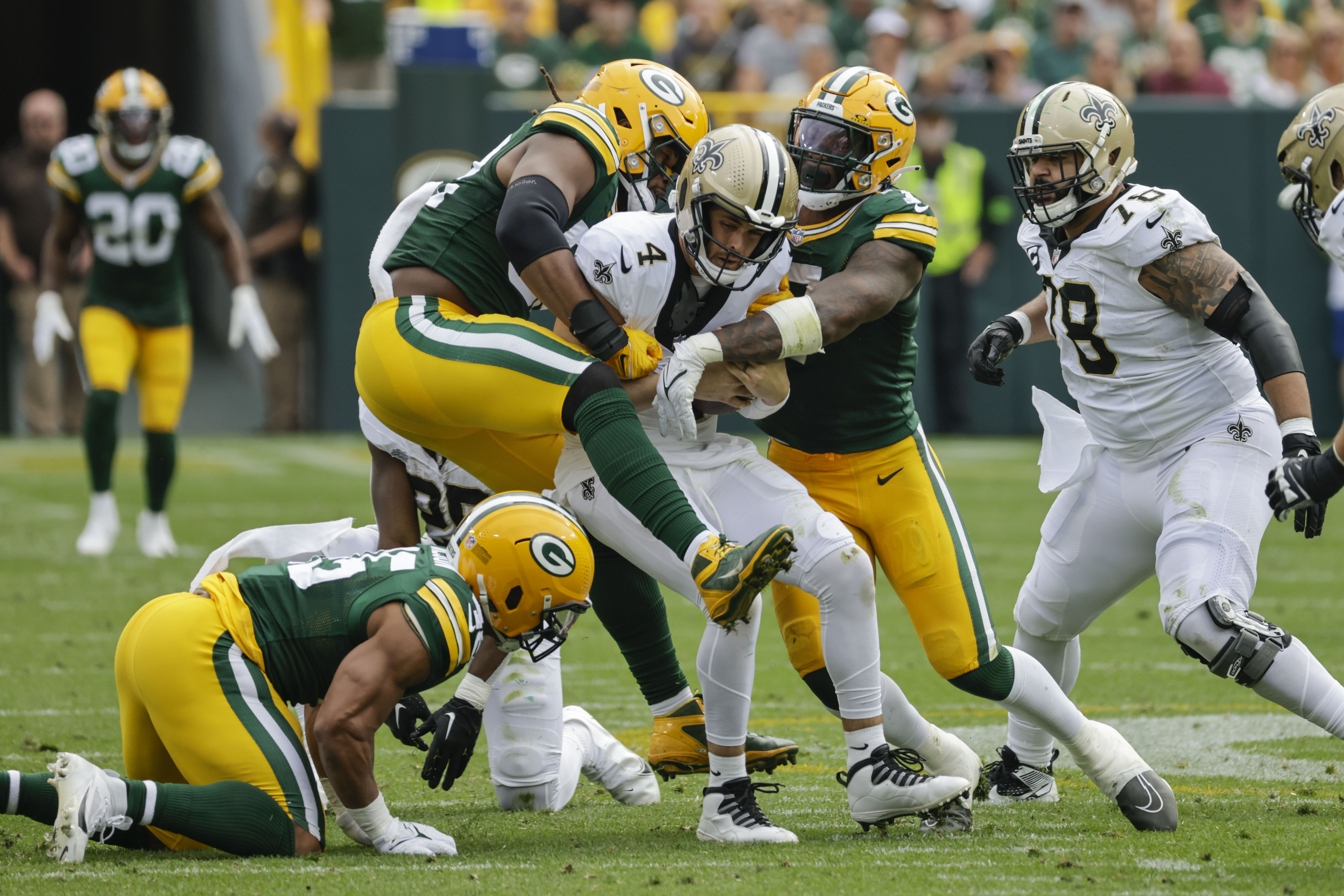 Jordan Love rallies Packers in 4th quarter to stun Saints in 18-17 win