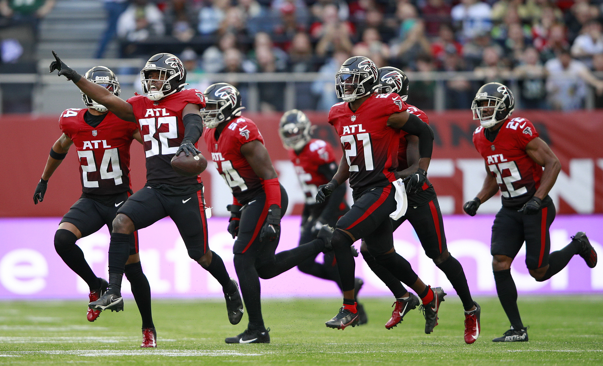 Washington beats Falcons 34-30 on late TD