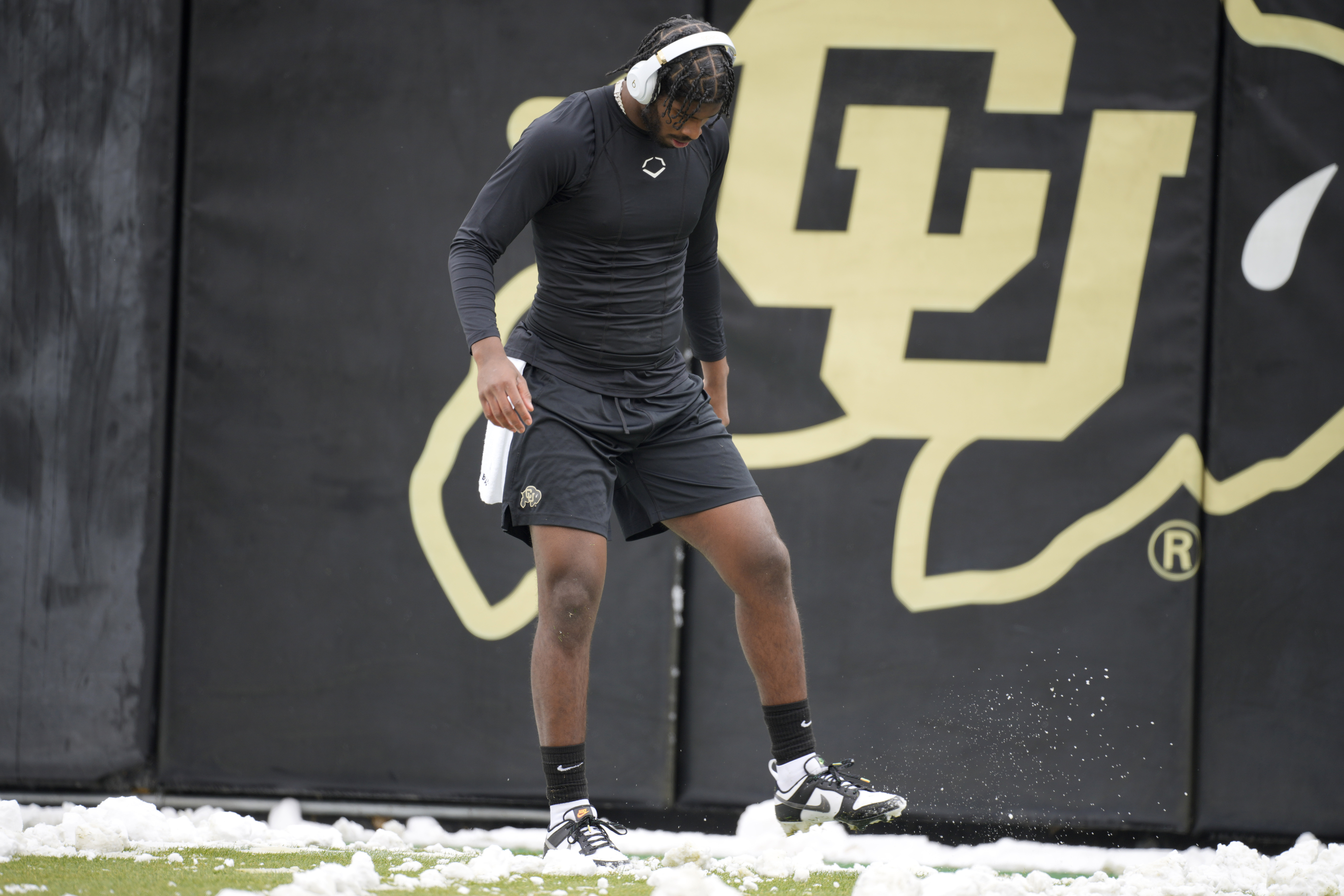 Coach Prime, Buffs stage quite the show in snowy spring game