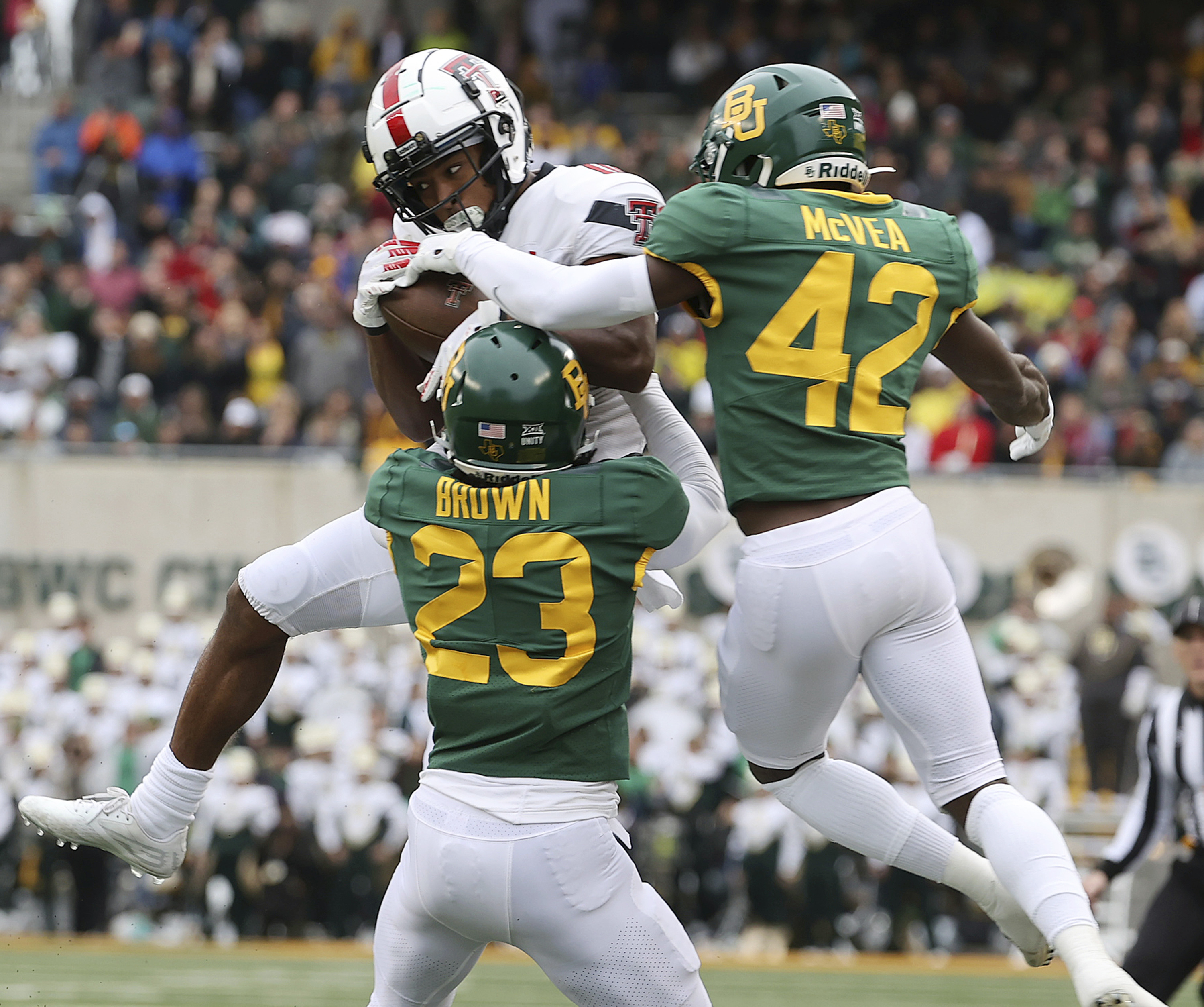 Blake Shapen Connects with Trestan Ebner for 61-Yard Score - Stadium