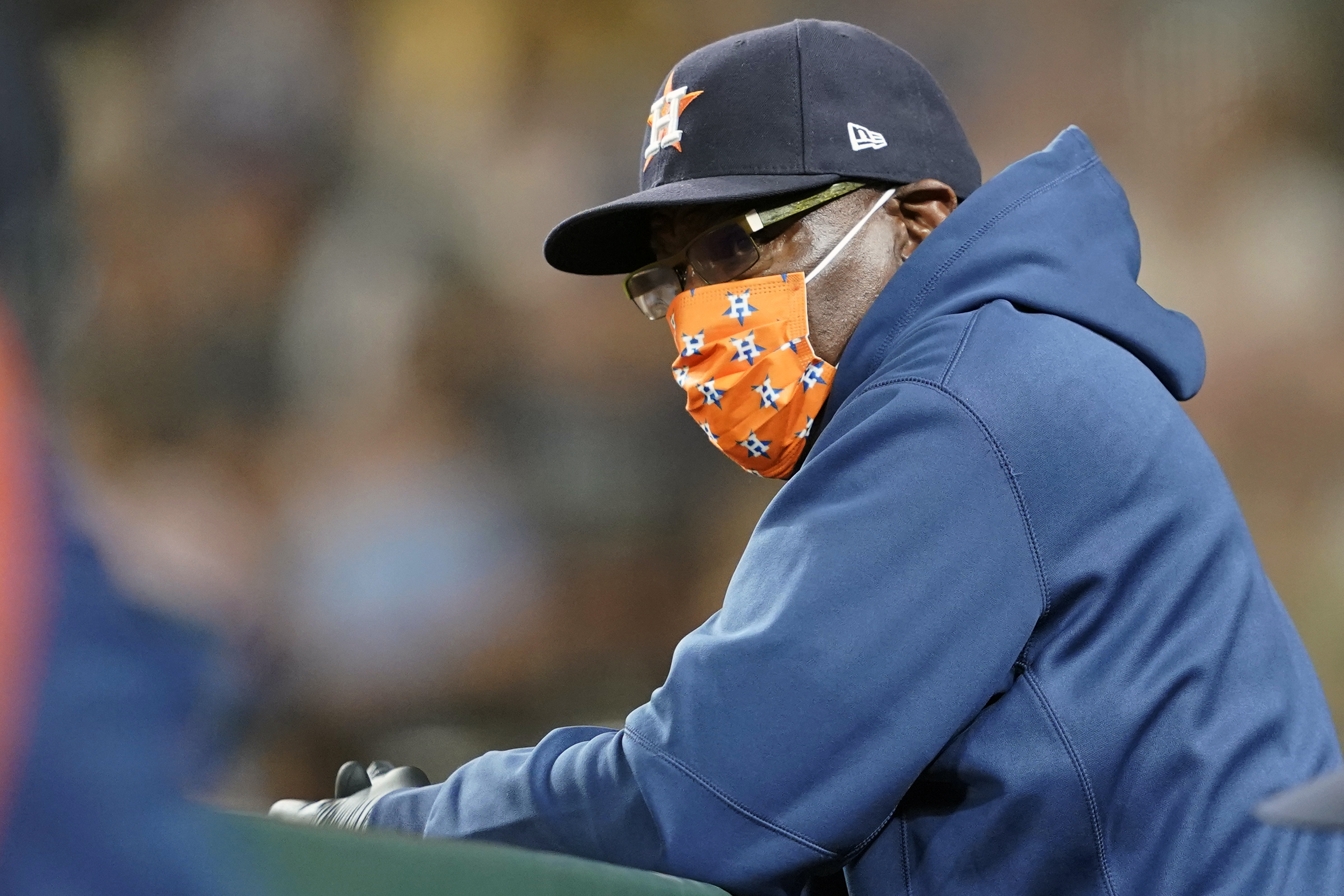 Astros Manager Dusty Baker gets COVID! His Mask and Gloves could NOT STOP  IT! 