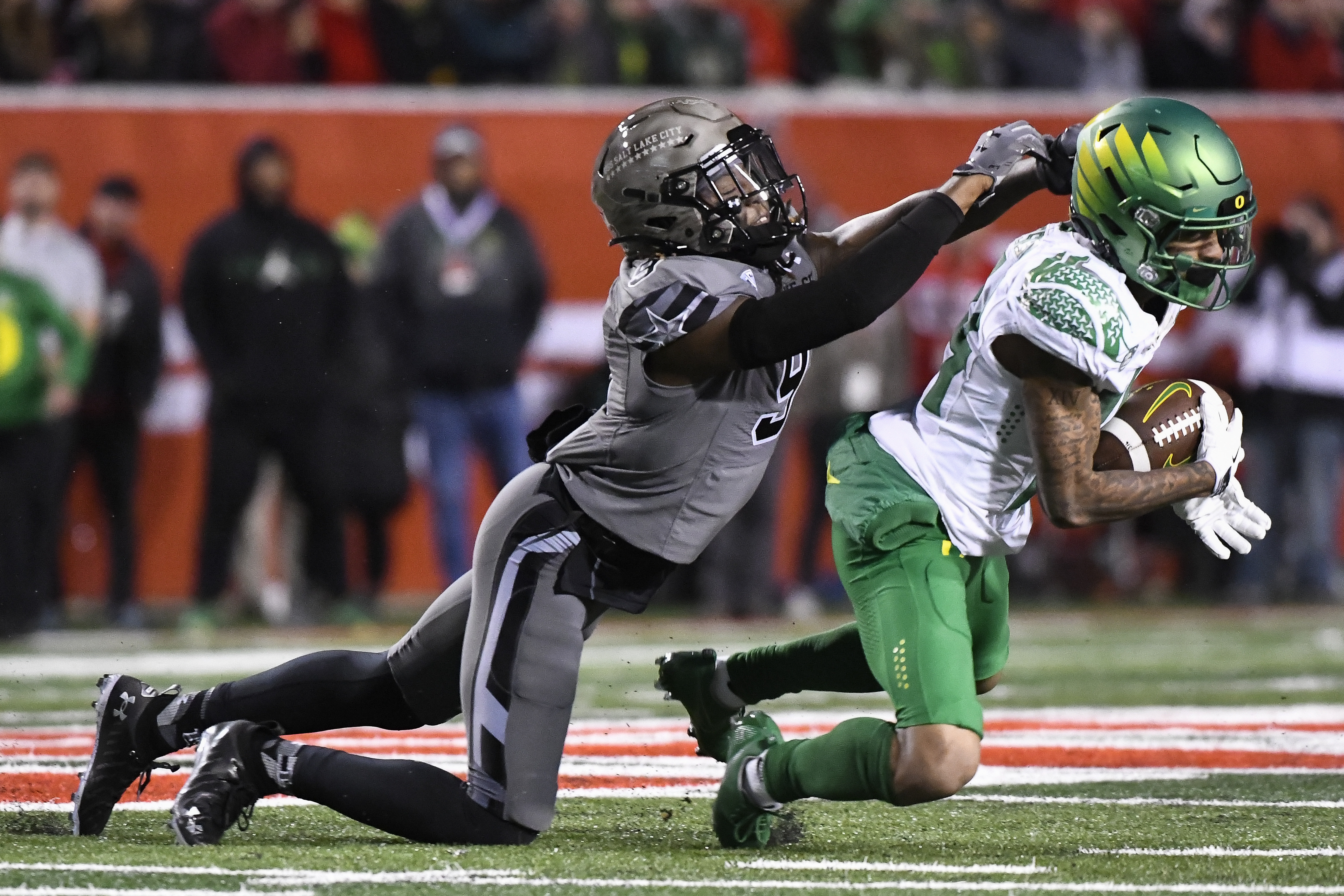 No. 24 Utah routs No. 4 Oregon, ending Ducks' CFP hopes - The San