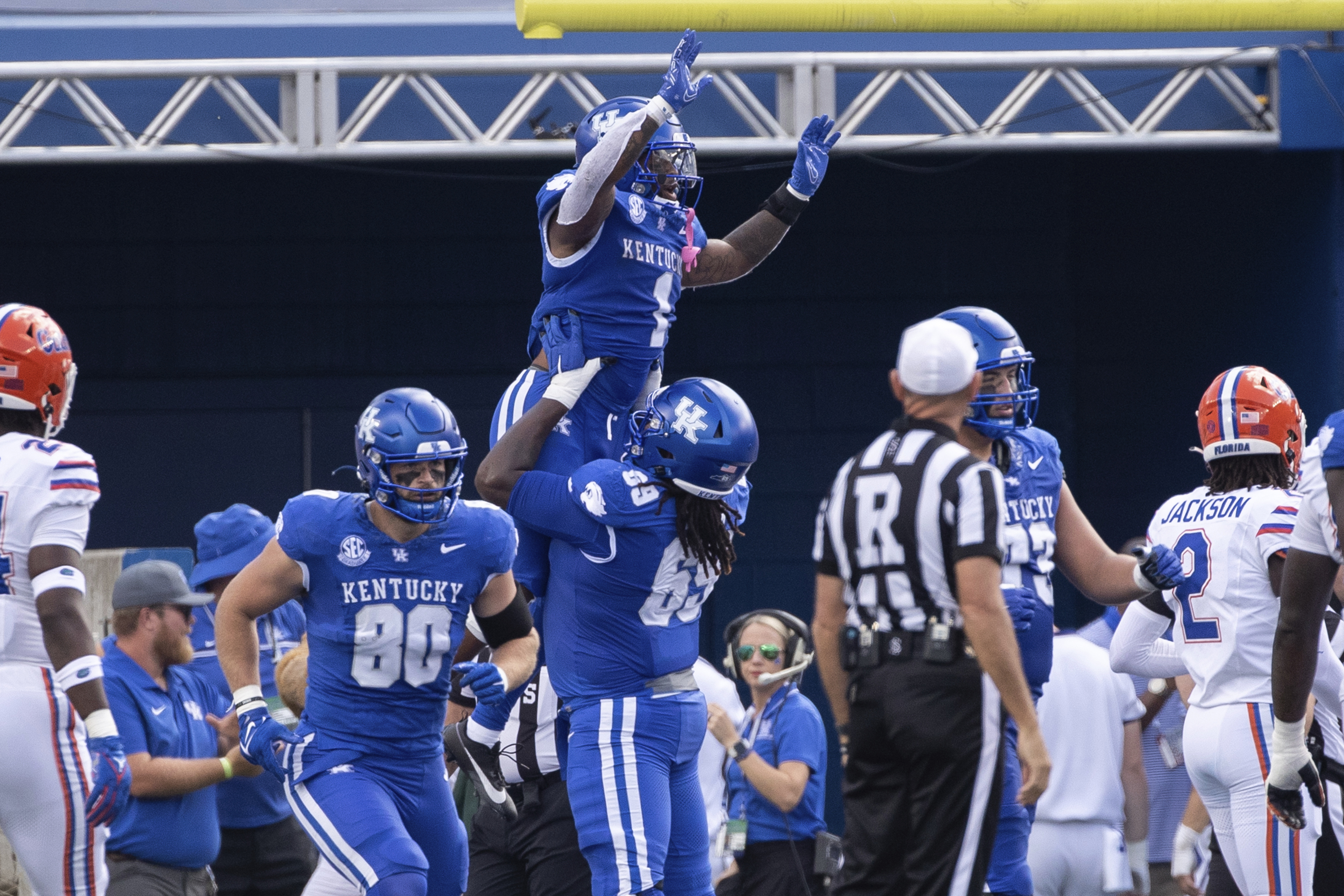 Mark Stoops had to throw Deone Walker out of Saturday's scrimmage