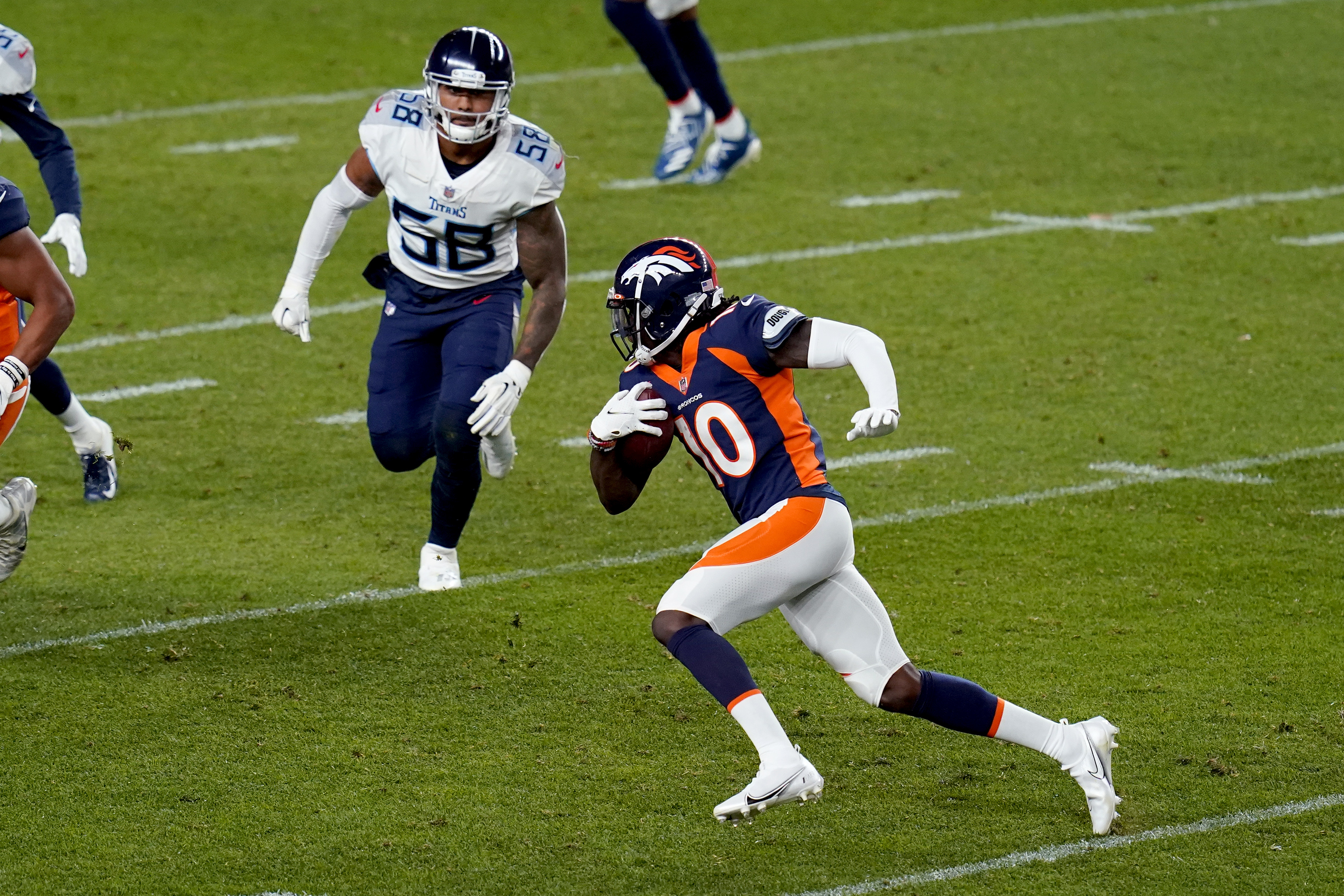 Mile High Victory: Titans Pull Out 16-14 Win Over the Broncos