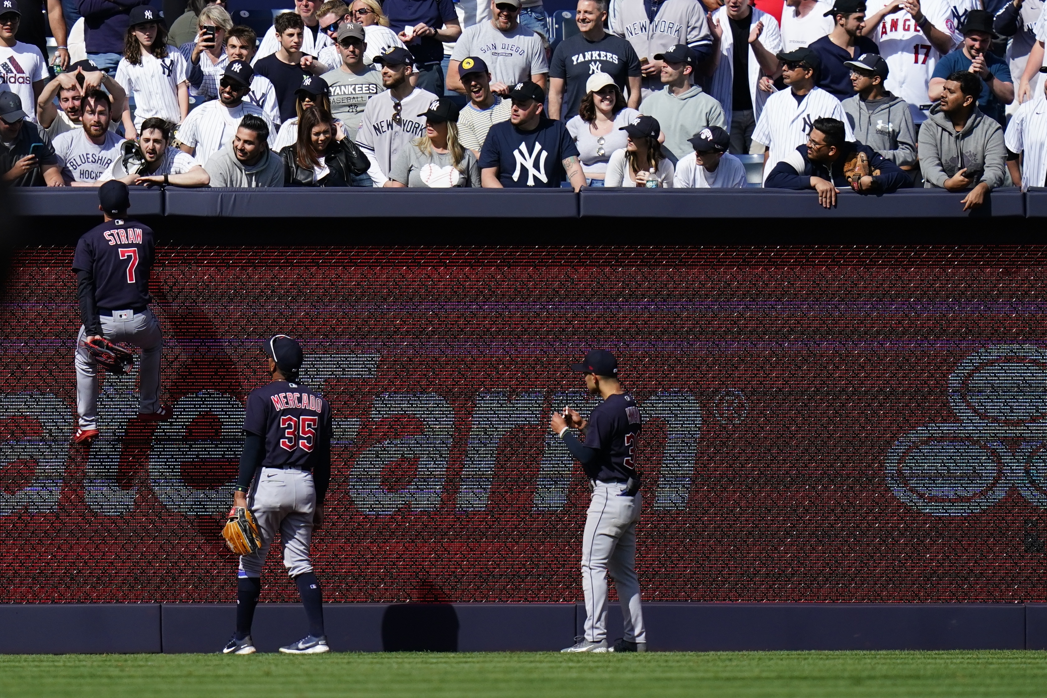 New York Yankees beat Cleveland Guardians 4-3