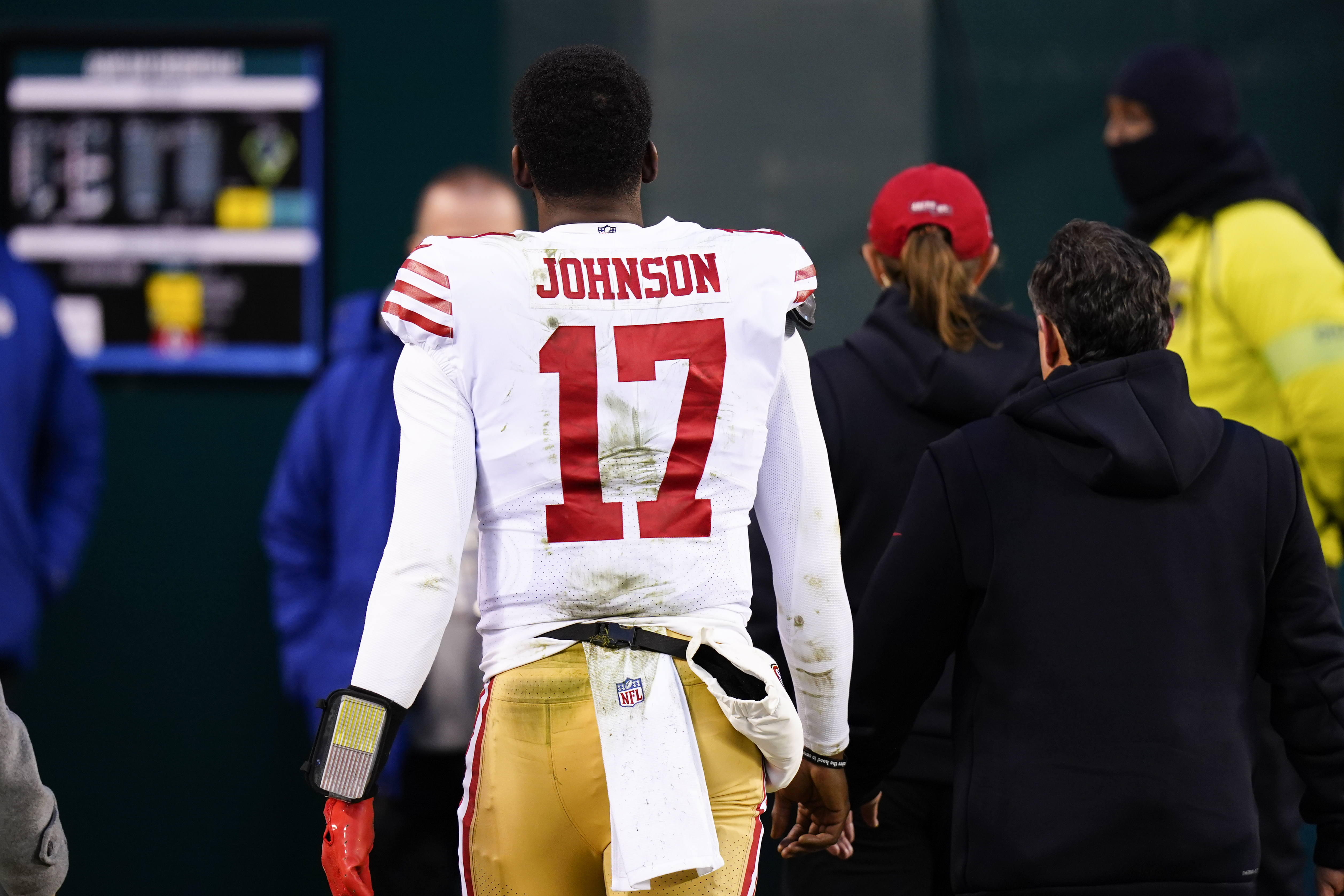 49ers news: Quarterback injuries catch up to the 49ers as they fall to the  Eagles 31-7 - Niners Nation