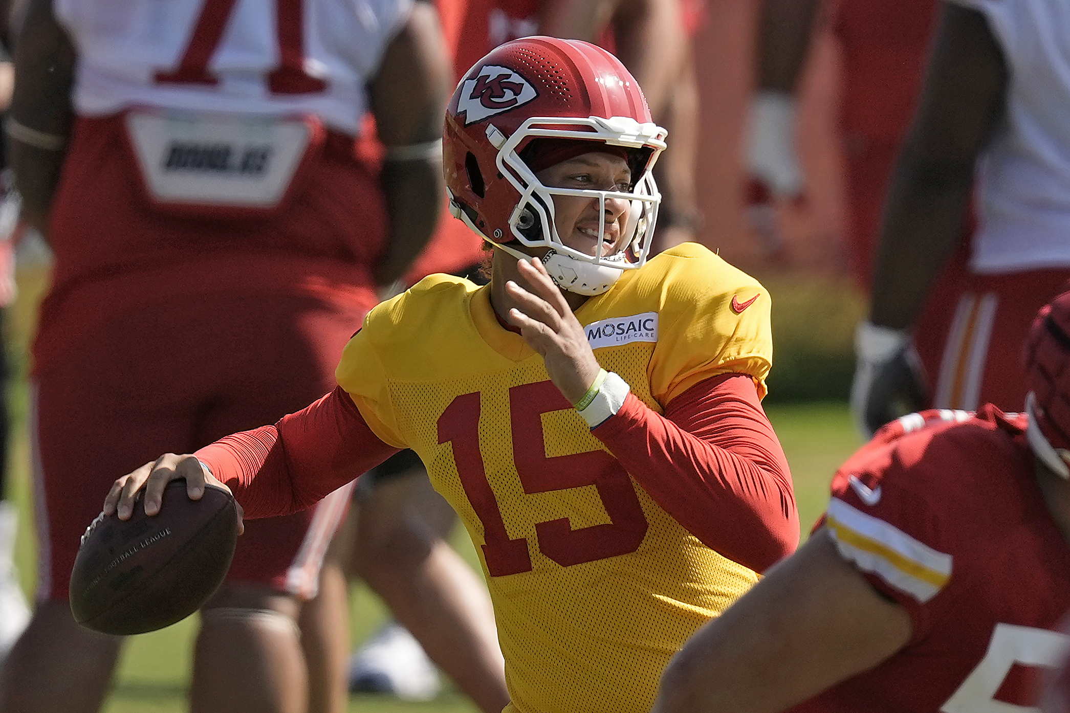 Super Bowl champion Chiefs hold hot, tough practice in 1st day of pads