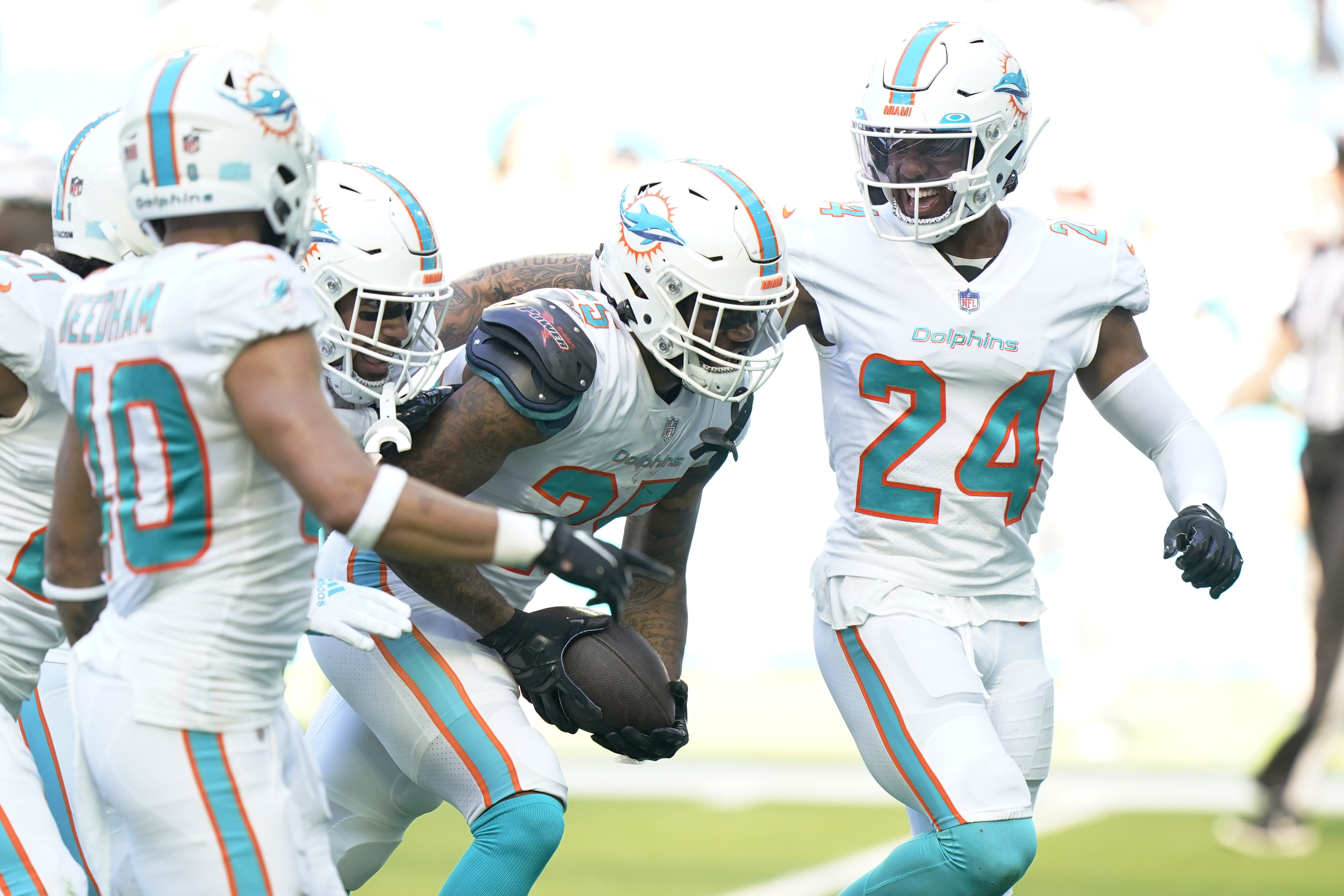 The Sporting News on X: Yes, the Dolphins' color rush uniforms