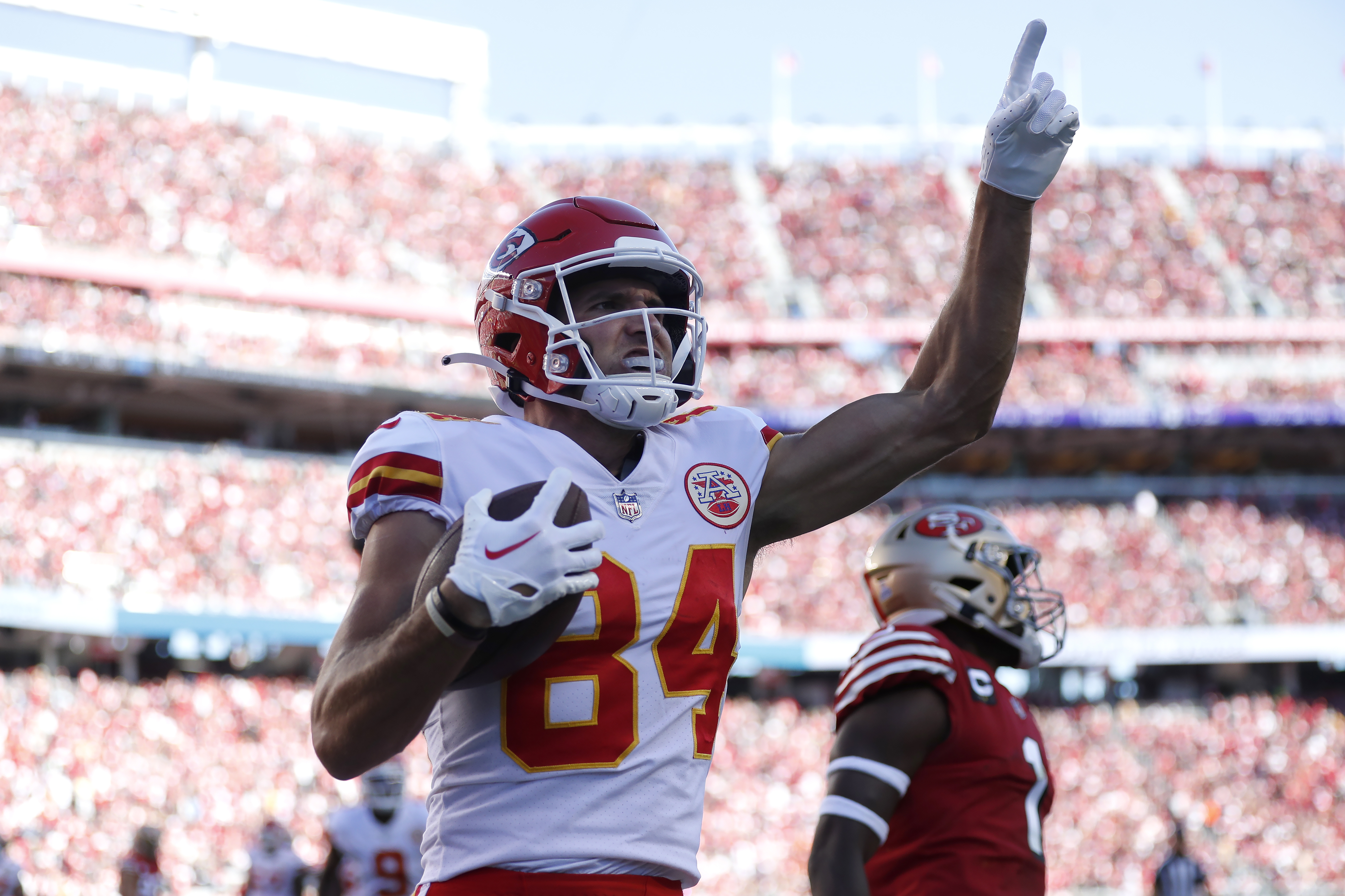 Patrick Mahomes' 3 TDs lead Chiefs past 49ers 44-23