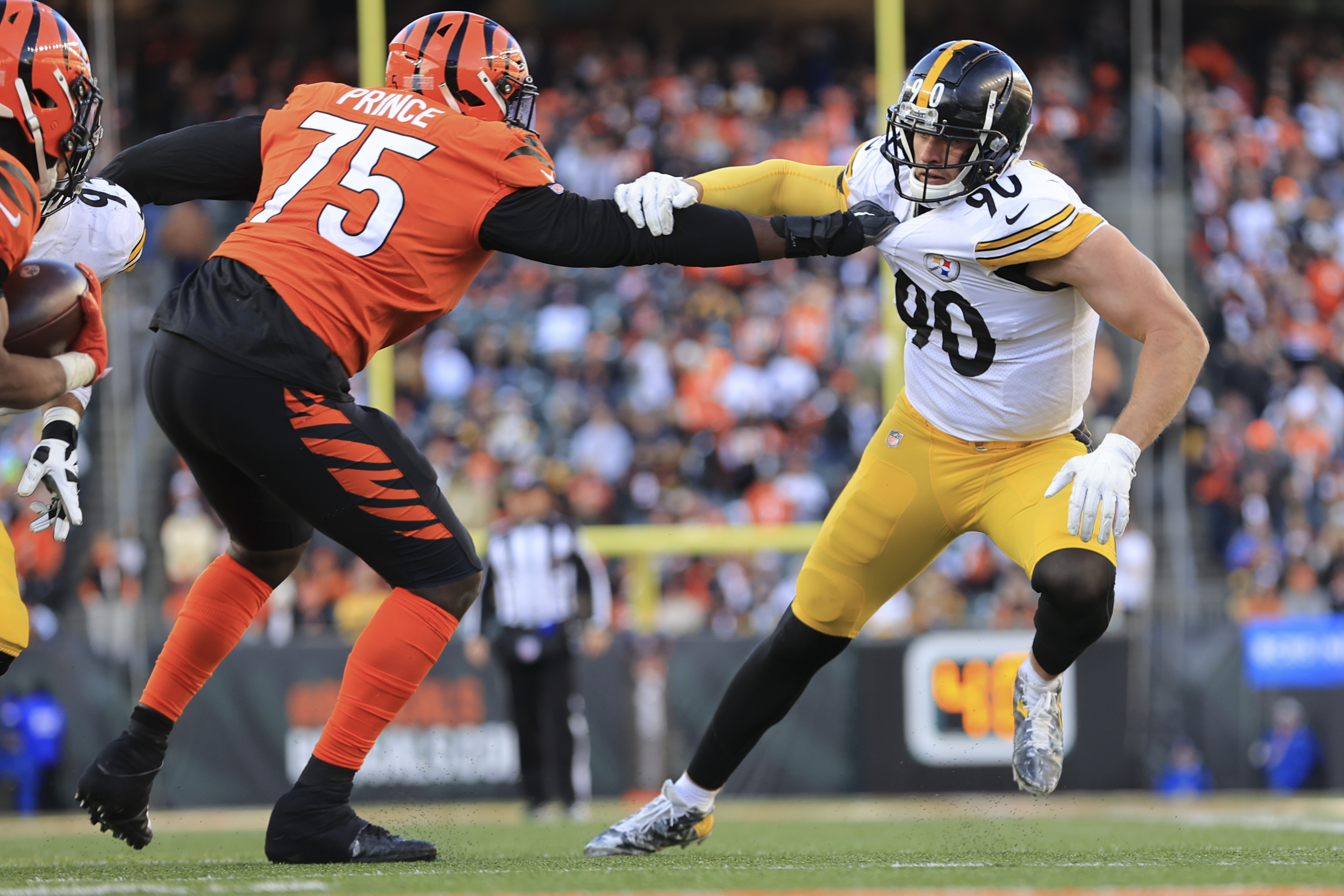 Steelers LB T.J. Watt misses out on AP Defensive Player of the Year